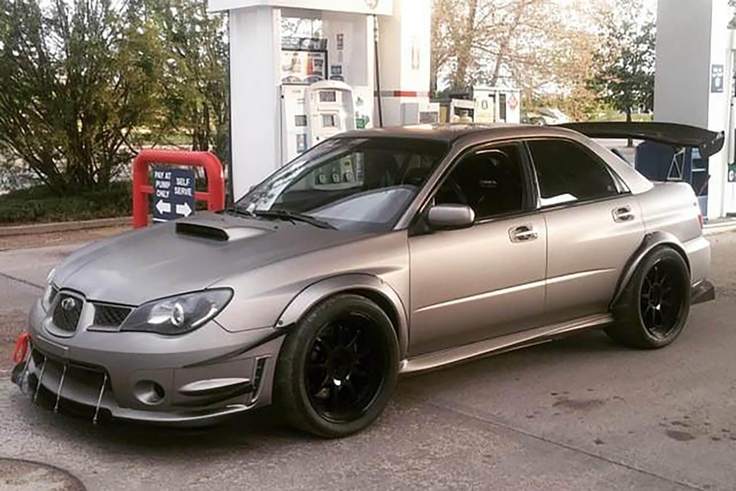 Canards de parachoques delantero Aeroflow Dynamics para Subaru WRX/STI 2006-2007 V2