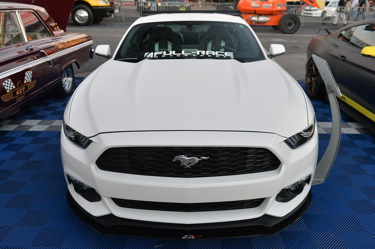 Divisor de viento delantero de fibra de carbono APR (Ford Mustang S550 2015-2017)