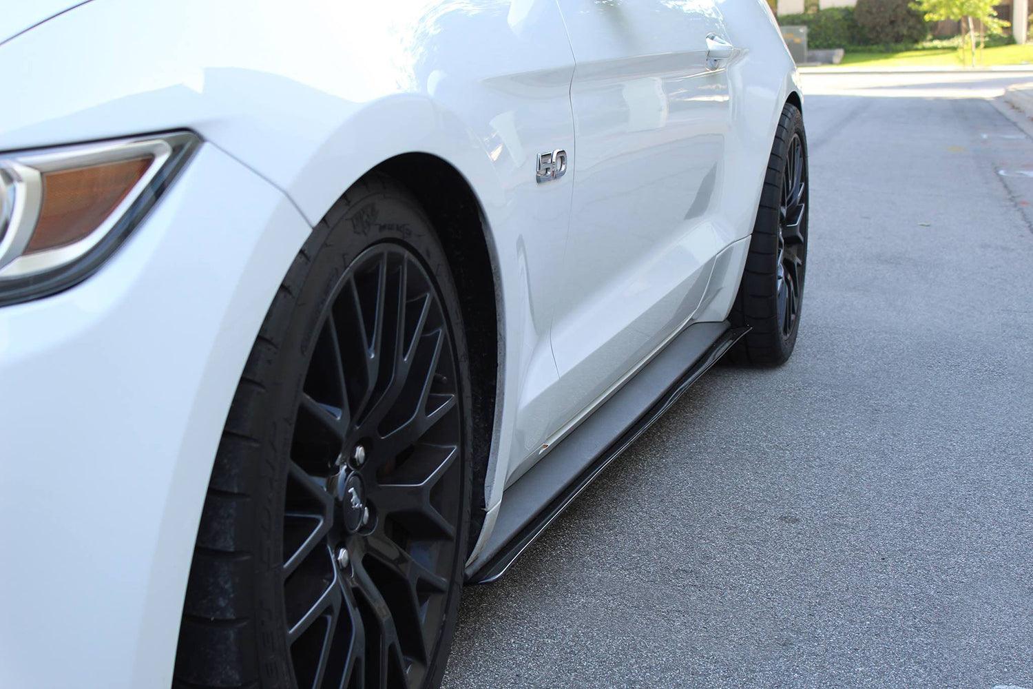 Extensión de faldón lateral Aeroflow Dynamics V1 (Ford Mustang 2015-2018)