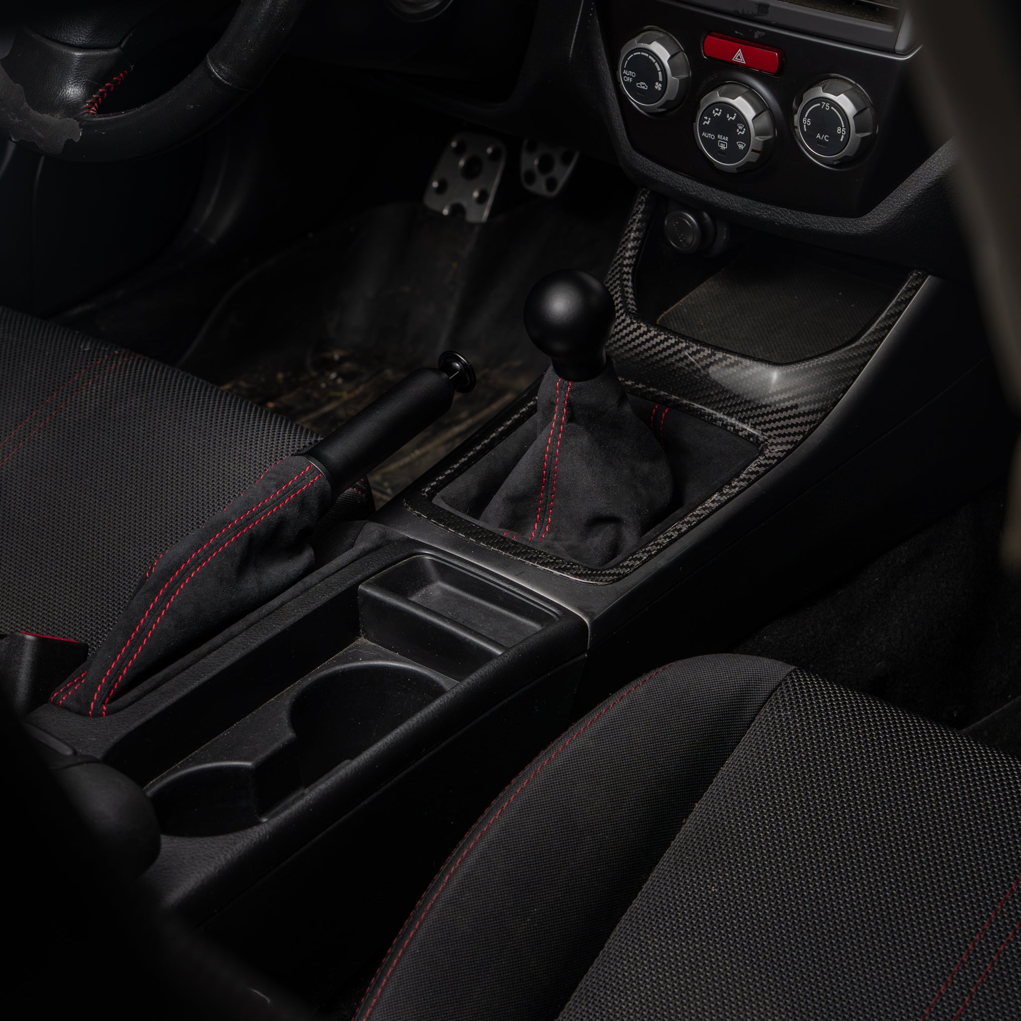 Funda de palanca de cambios Billetworkz Premium Alcantara – Subaru WRX 2008-2014