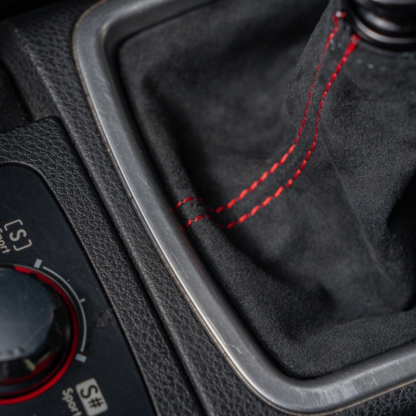 Billetworkz Premium Alcantara Shift Boot – Subaru STI 2008–2014 - 3