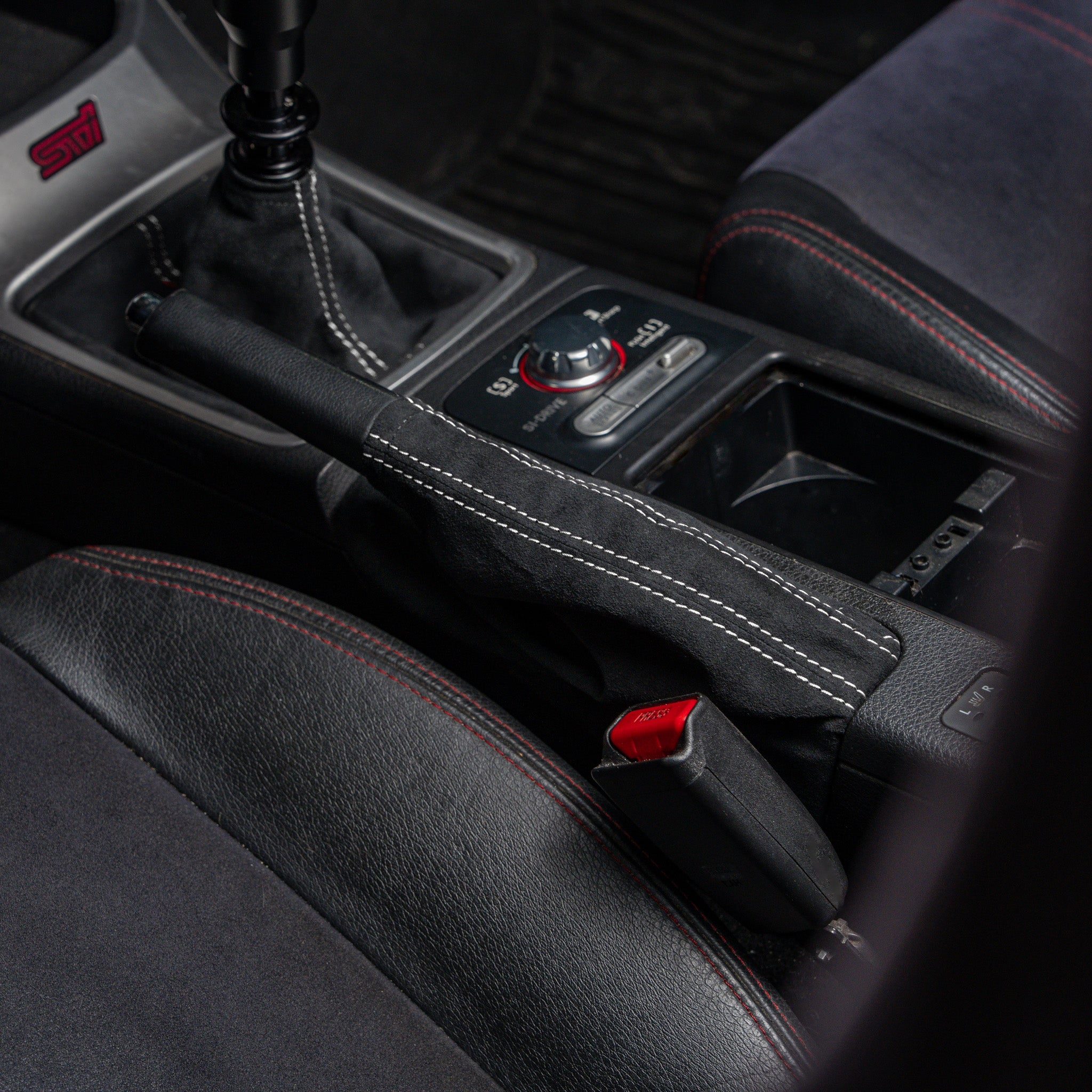 Fuelle de freno de mano Billetworkz Premium Alcantara (Subaru WRX/STI 2008-2021)