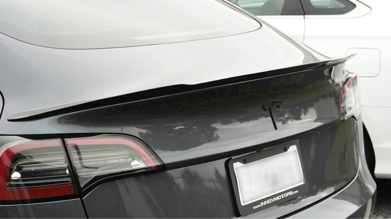 Alerón de maletero de fibra de carbono estilo MX para el Tesla Model 3 (2017-2023) de Innovative Motorsports