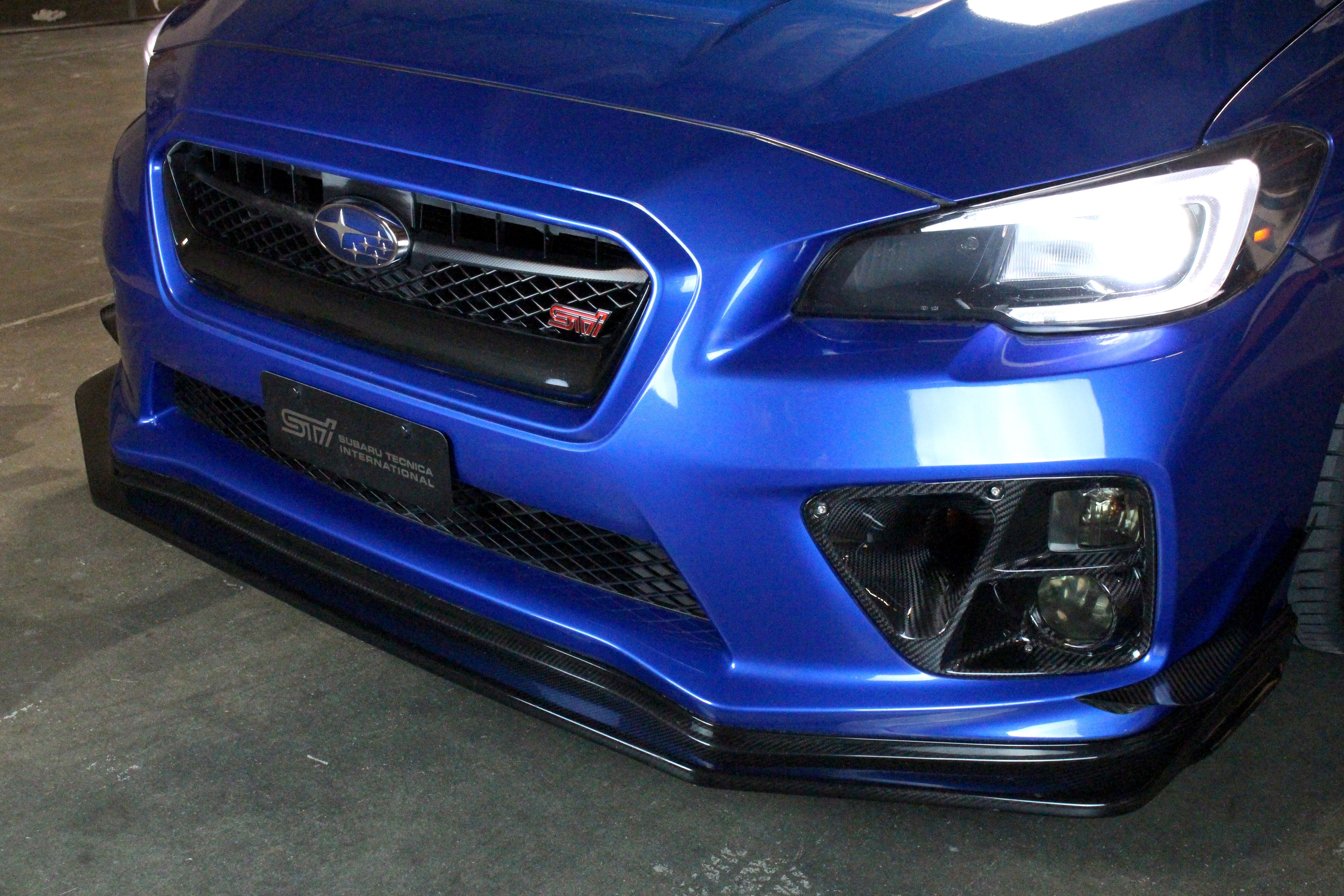 Conductos de refrigeración de frenos de fibra de carbono APR (Subaru WRX/STI 2015-2017)