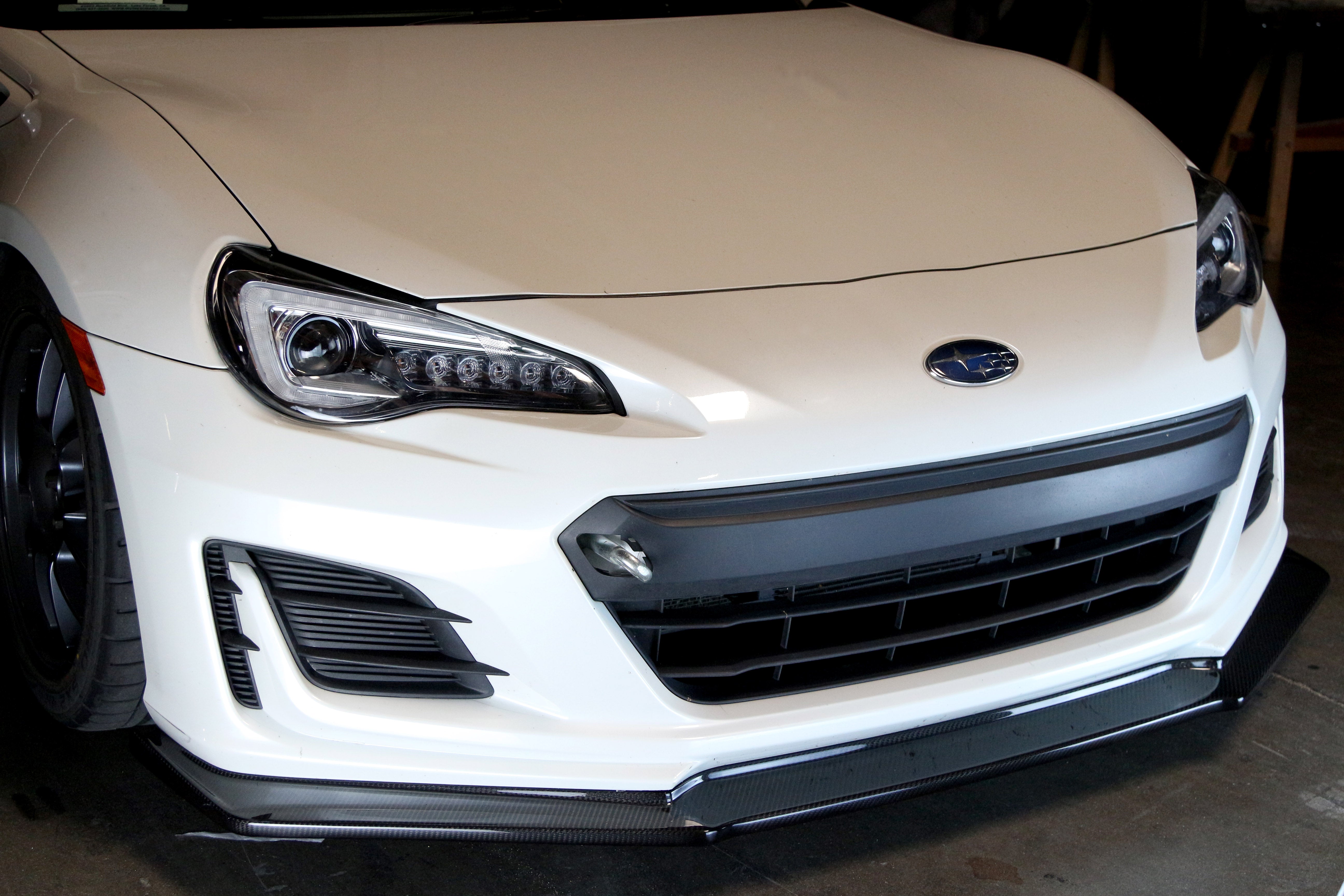 Deflector de aire delantero de fibra de carbono APR (Subaru BRZ 2017-2021)
