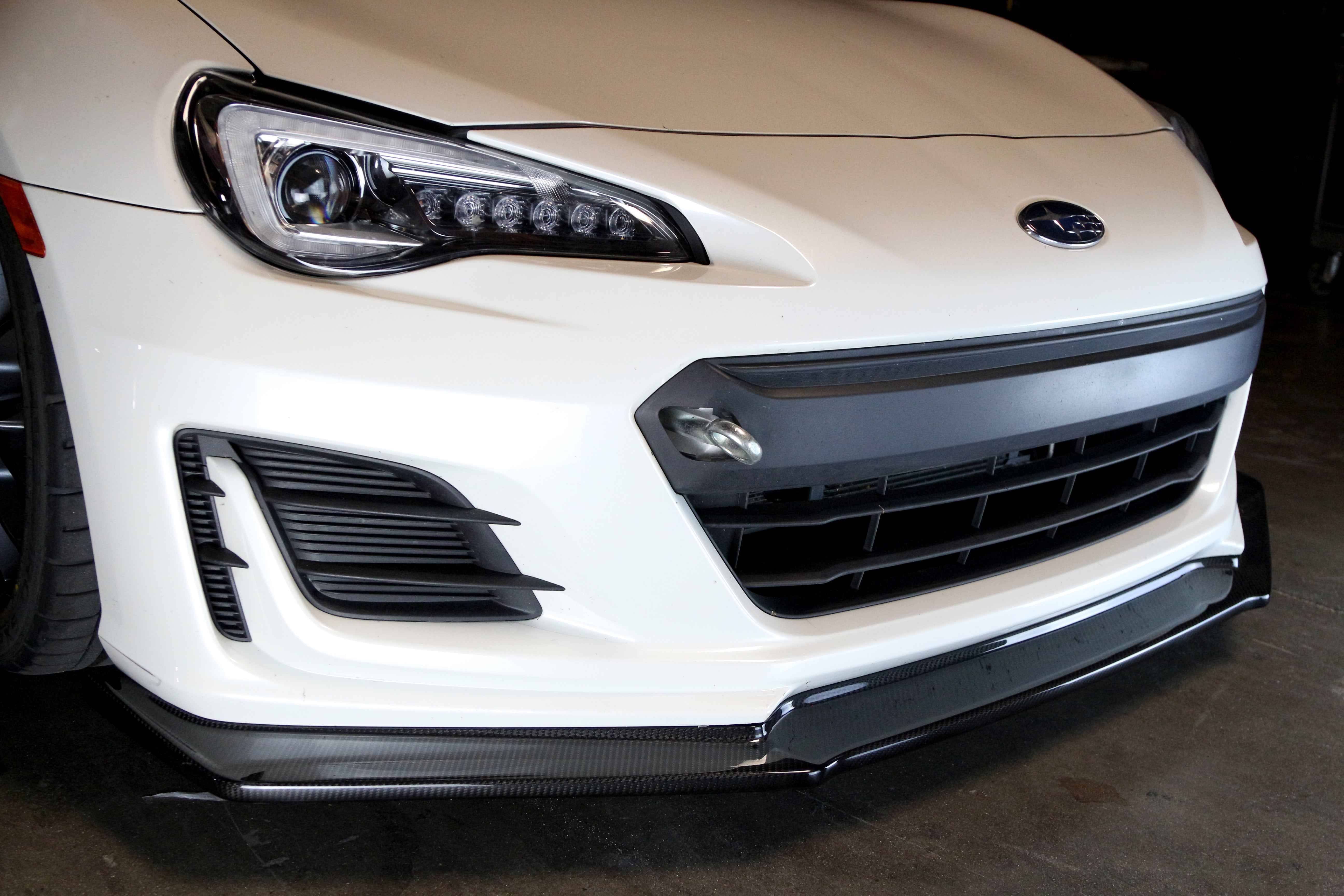 Deflector de aire delantero de fibra de carbono APR (Subaru BRZ 2017-2021)