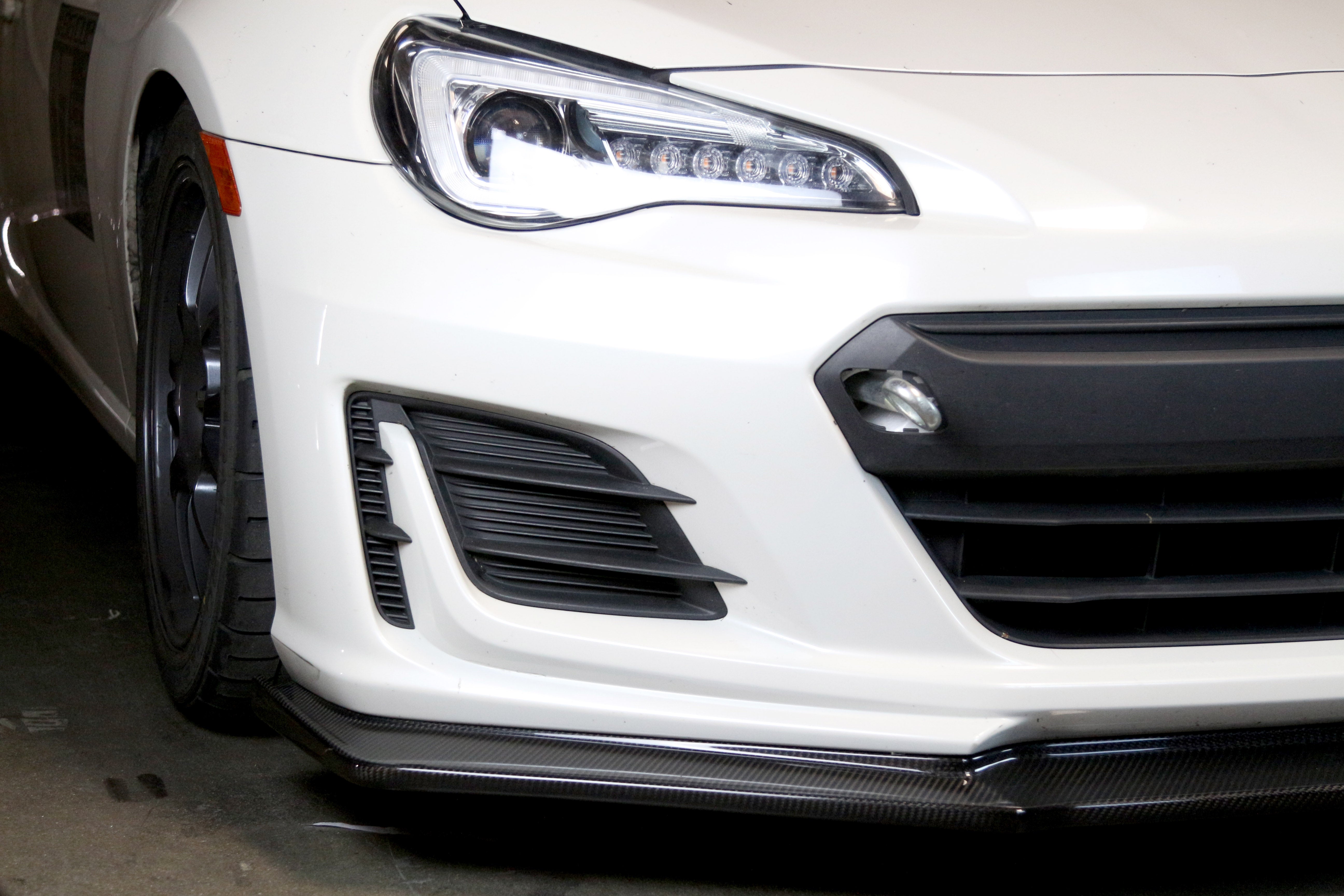 Deflector de aire delantero de fibra de carbono APR (Subaru BRZ 2017-2021)