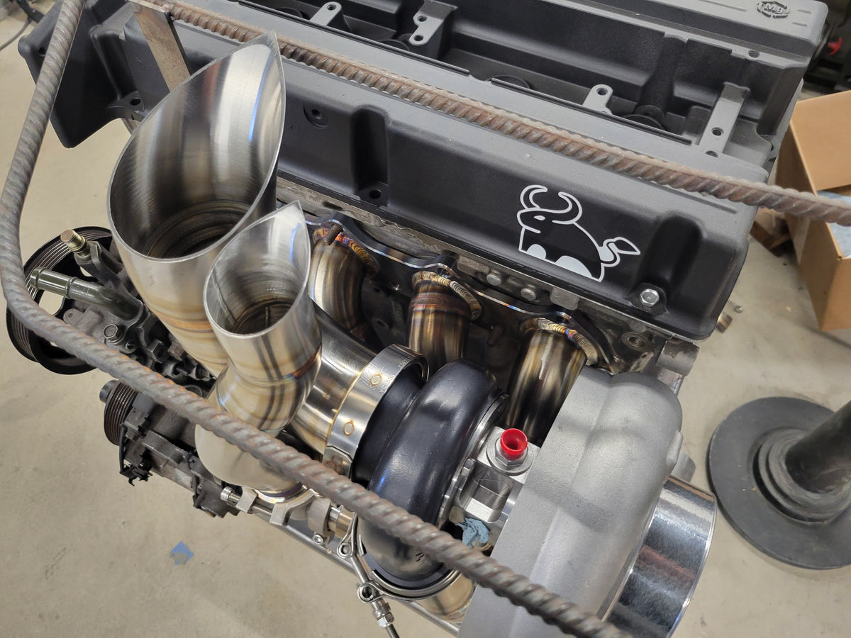 BS Fab V-Band Top Mount - Large Runner Manifold | Mitsubishi Evo 8/9