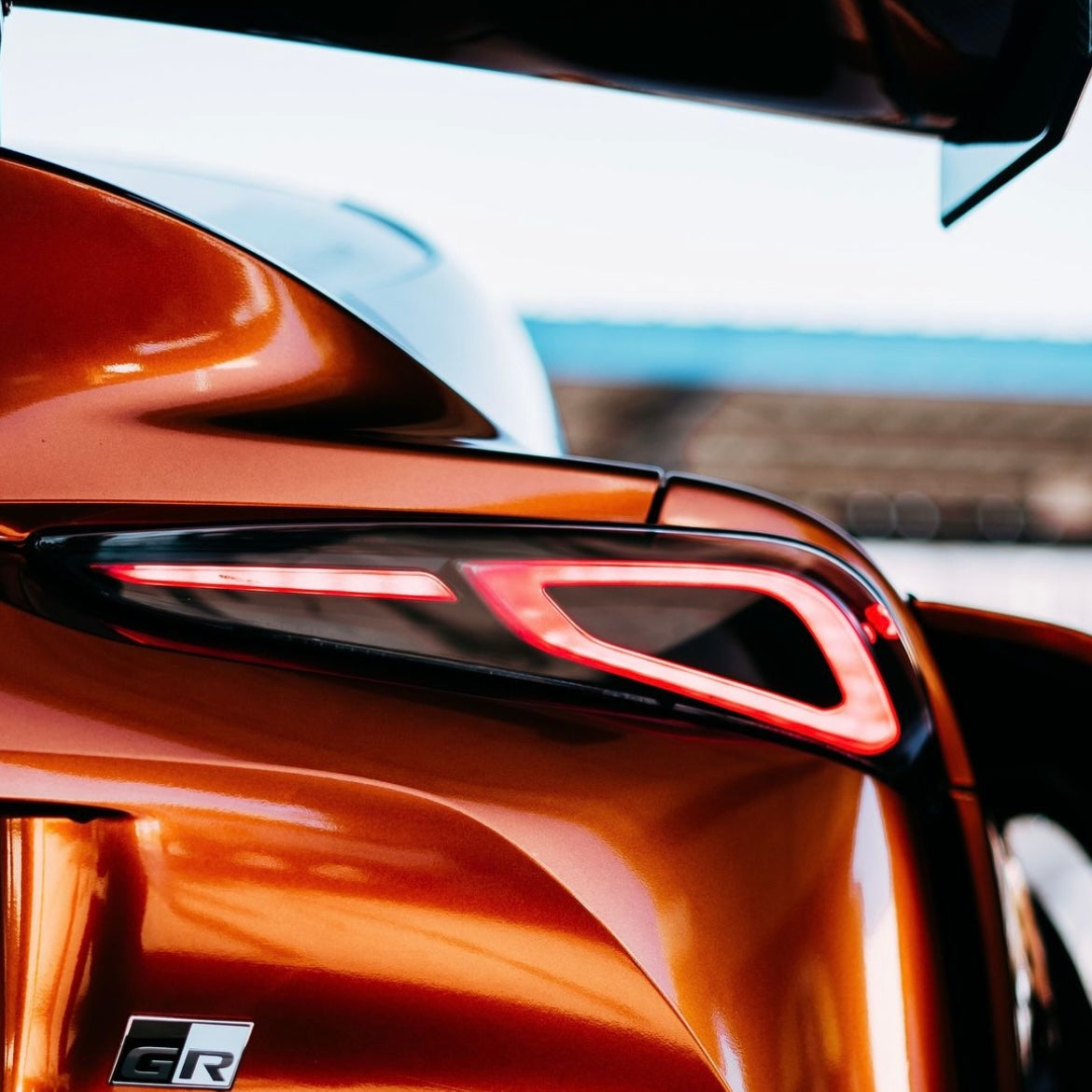 Lente de luz trasera transparente OEM+ Designs para GR Supra (A90/91)