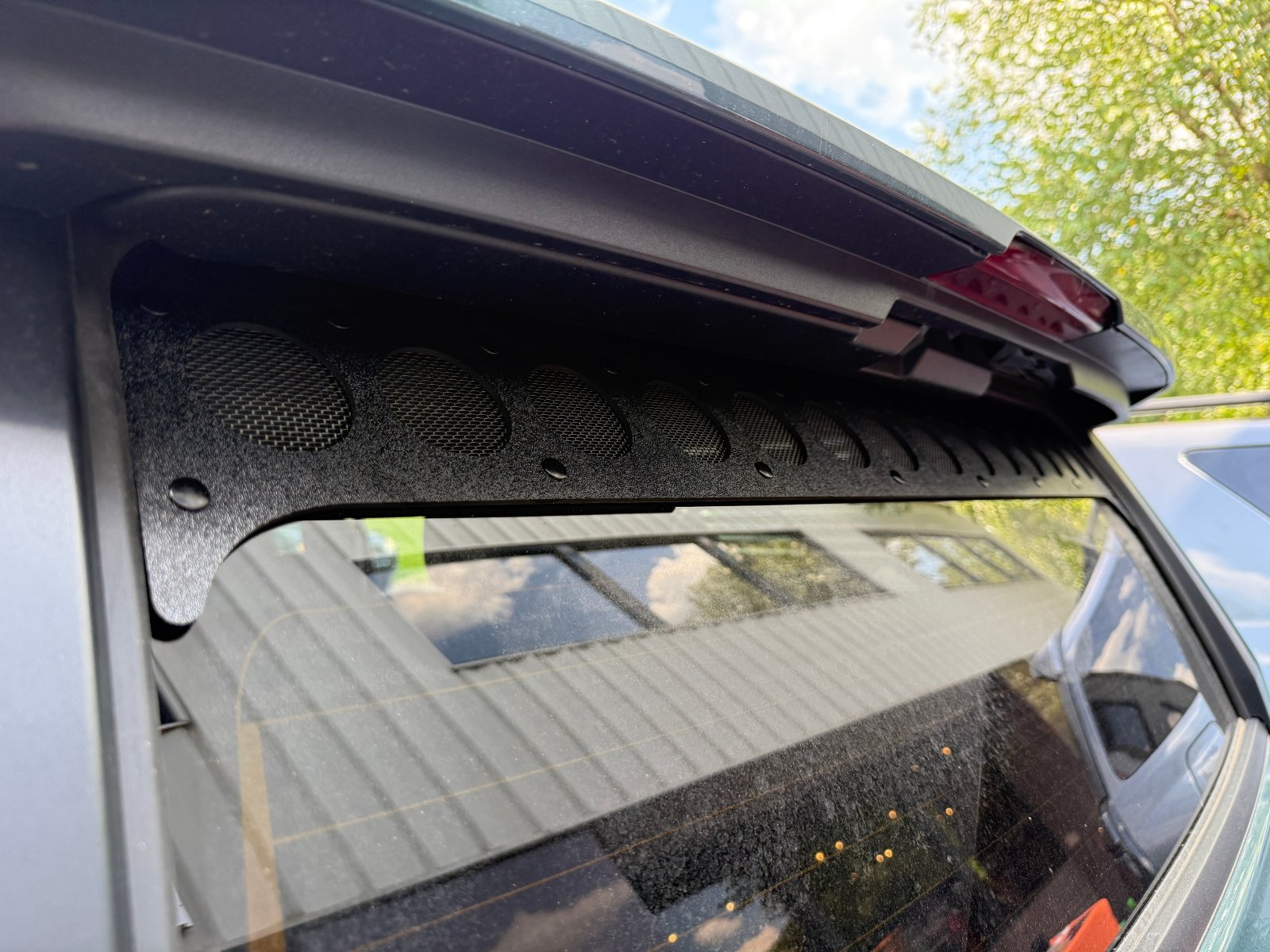 Visual Autowerks 4Runner 6th Gen Hatch Window Vent - 1
