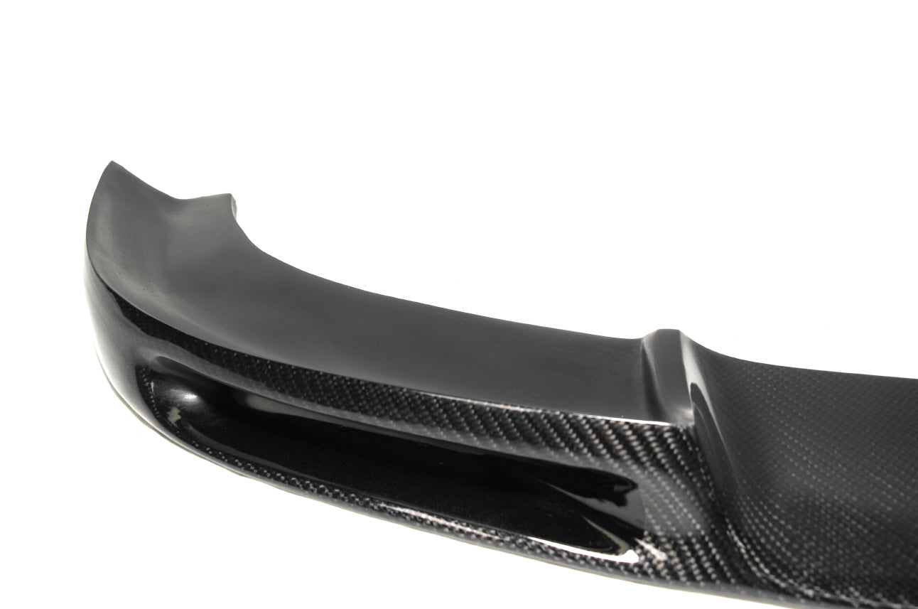 Parachoques Mercedes Benz GG W204 C63 AMG 2012-2014 de Innovative Motorsports, borde delantero de fibra de carbono estilo V