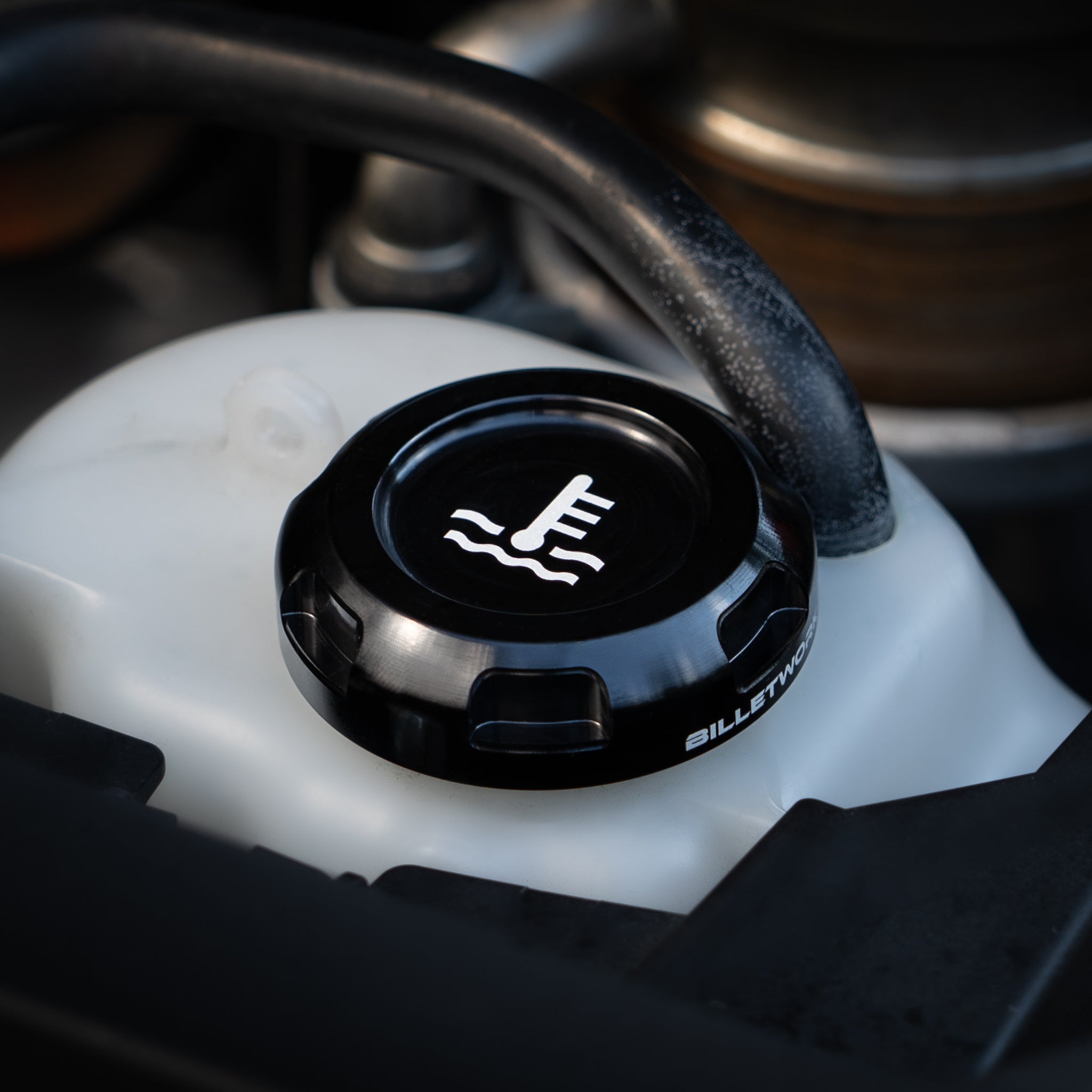 Tapas del compartimento del motor Billetworkz (Subaru STI 2015-2021)