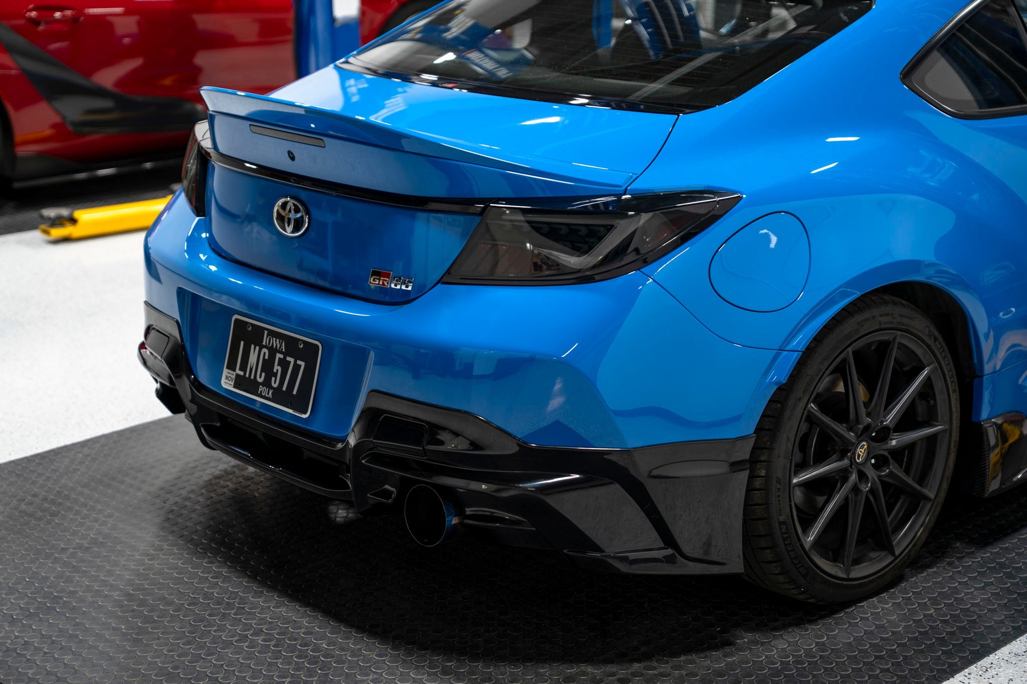 Borde de parachoques trasero estilo TR OLM (sin pintar) - GR86 / BRZ 2022+