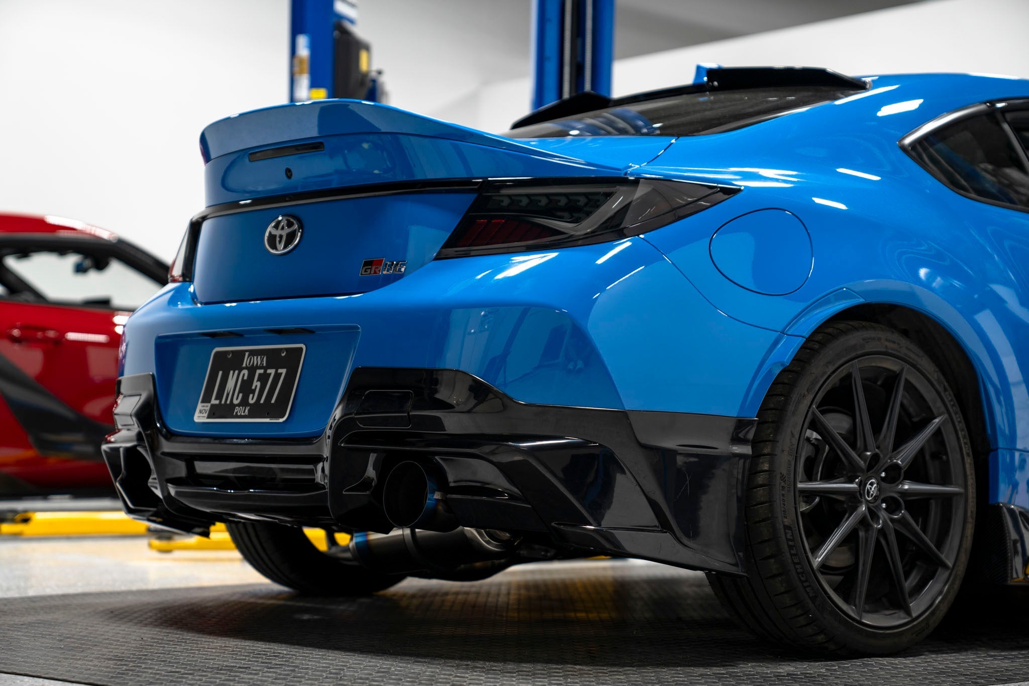 Borde de parachoques trasero estilo TR OLM (sin pintar) - GR86 / BRZ 2022+