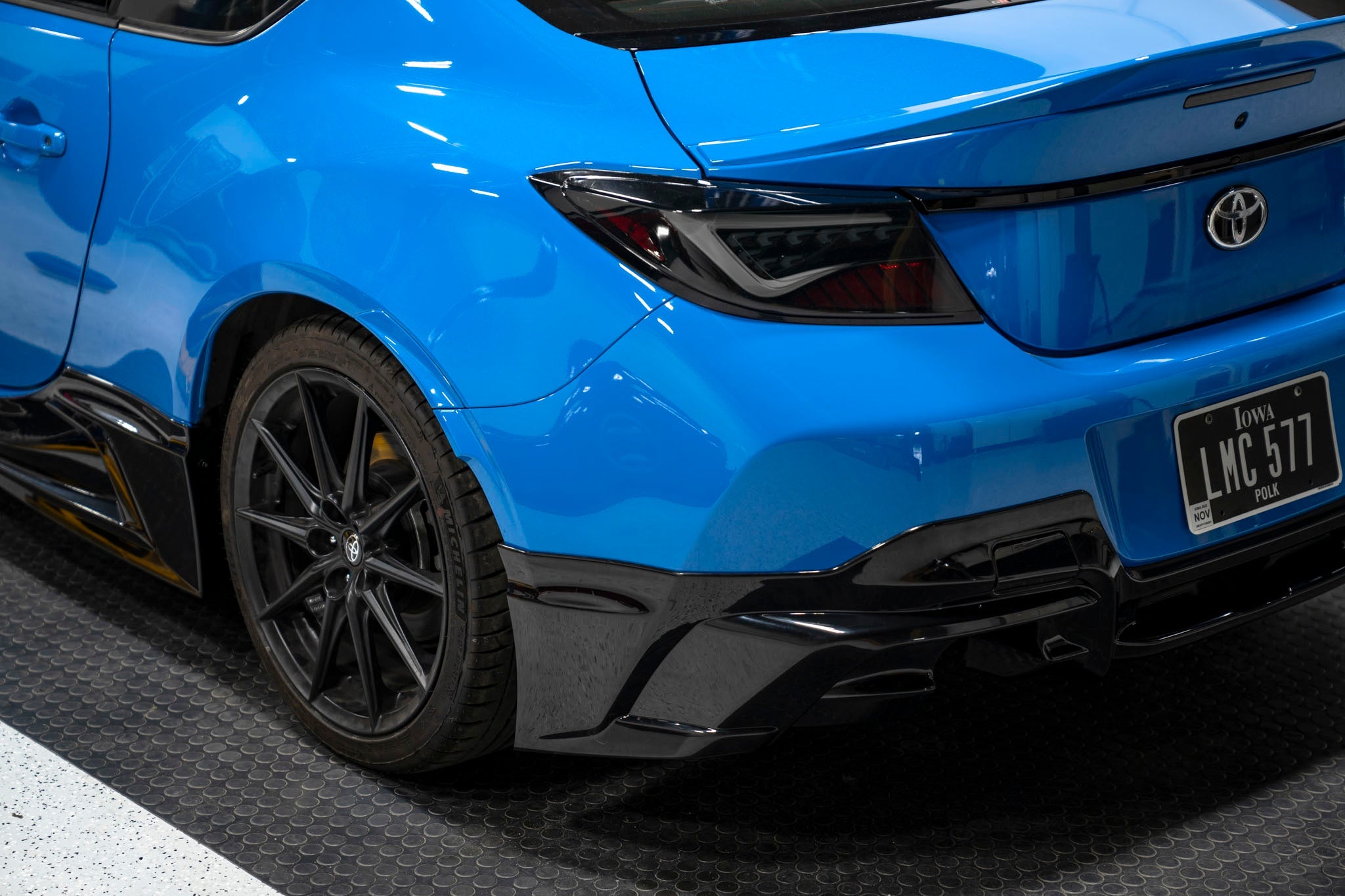 Borde de parachoques trasero estilo TR OLM (sin pintar) - GR86 / BRZ 2022+