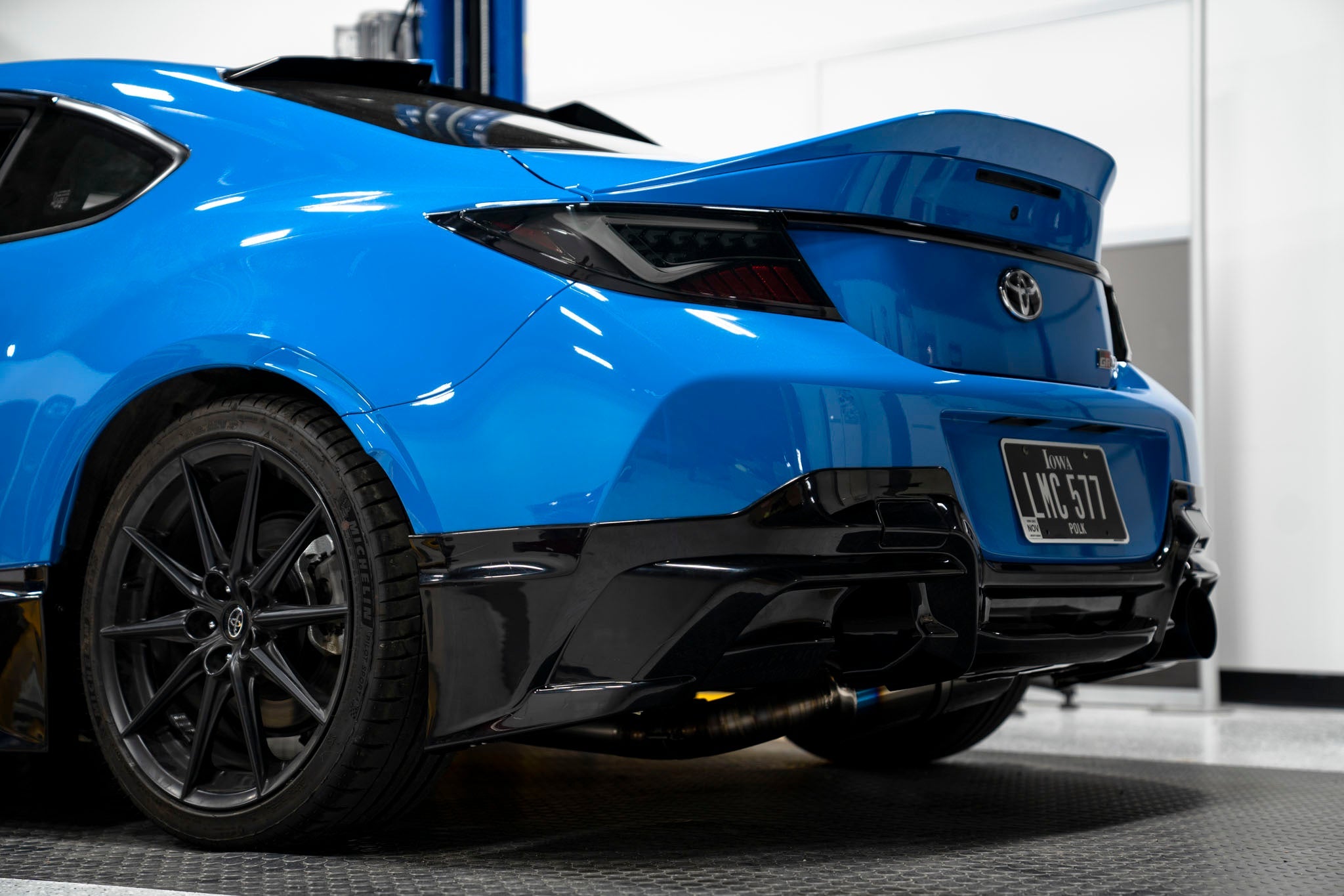 Borde de parachoques trasero estilo TR OLM (sin pintar) - GR86 / BRZ 2022+