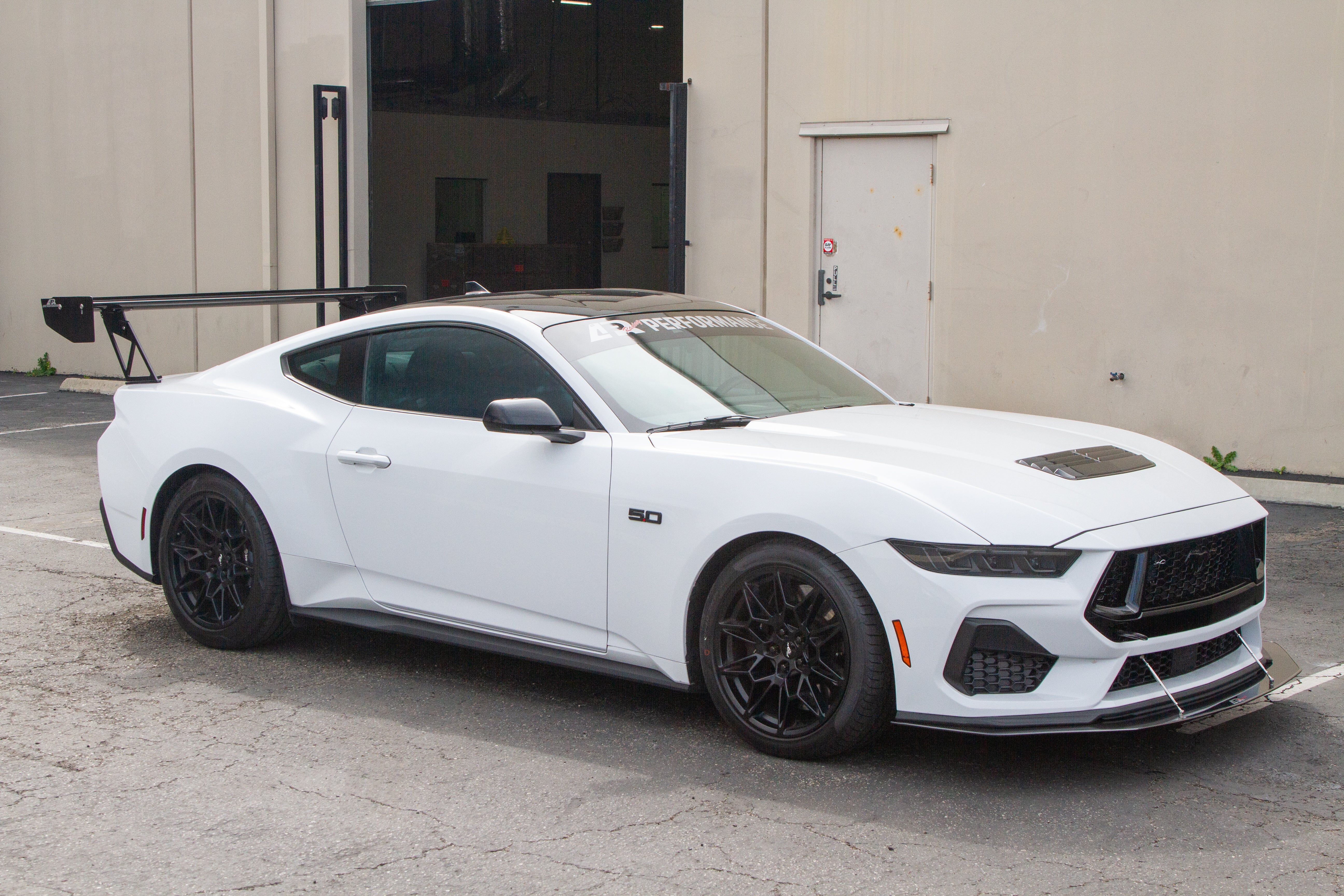 Alerón ajustable de fibra de carbono APR GT-250 (Ford Mustang S650 2024+)
