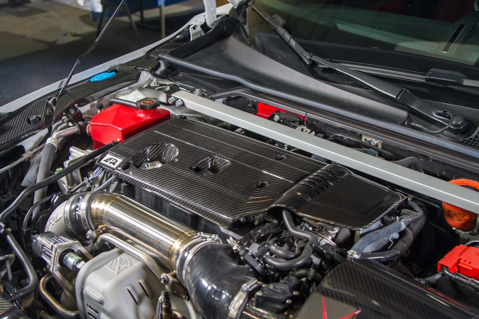 APR Carbon Fiber Engine Cover (2023+ Honda FL5 Civic Type R/Acura DE5 Integra Type S)