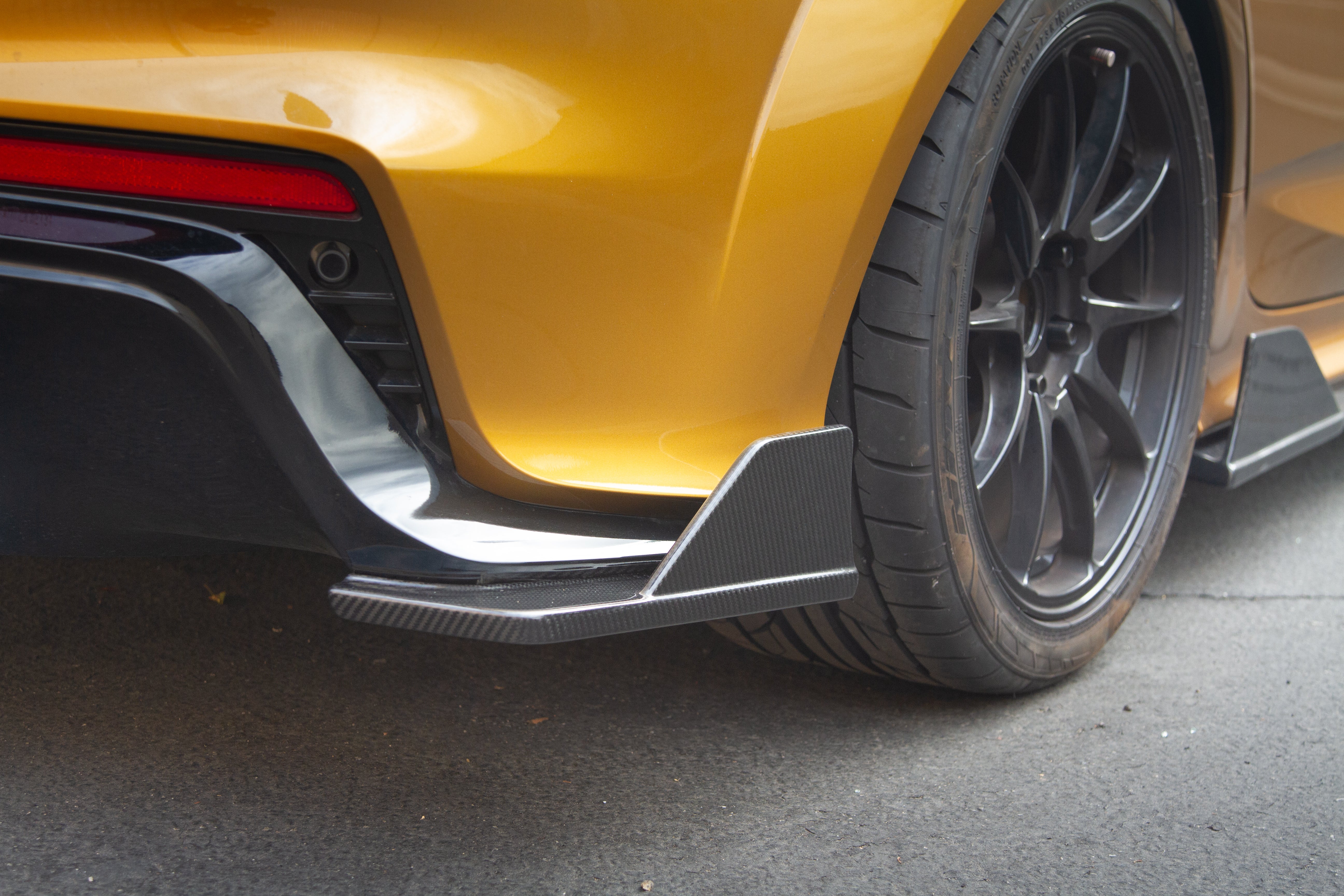 APR Carbon Fiber Rear Bumper Skirts (2024+ Acura DE5 Integra Type S)