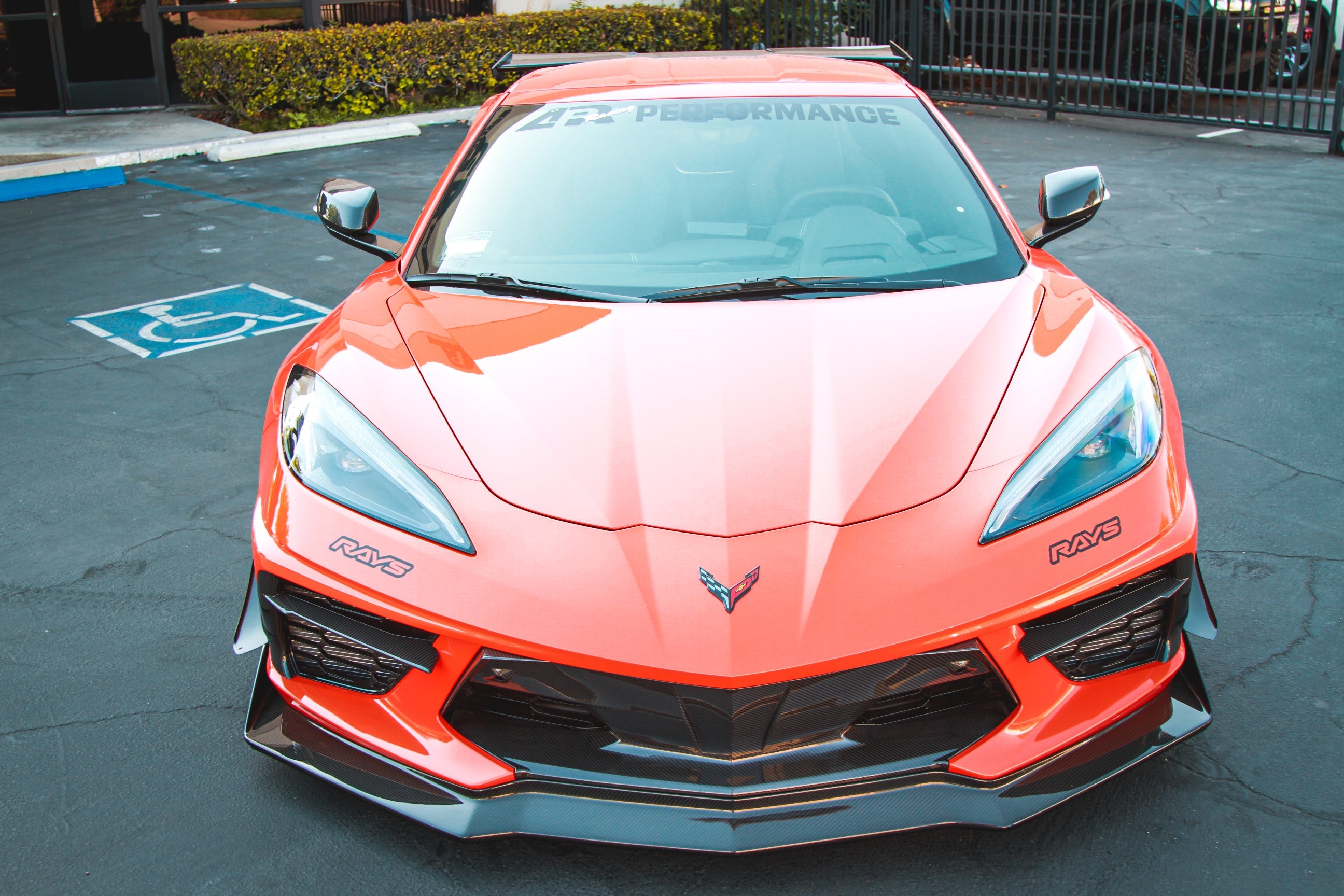 Biseles laterales de fibra de carbono para parachoques delantero APR (Chevrolet Corvette C8 2020+)