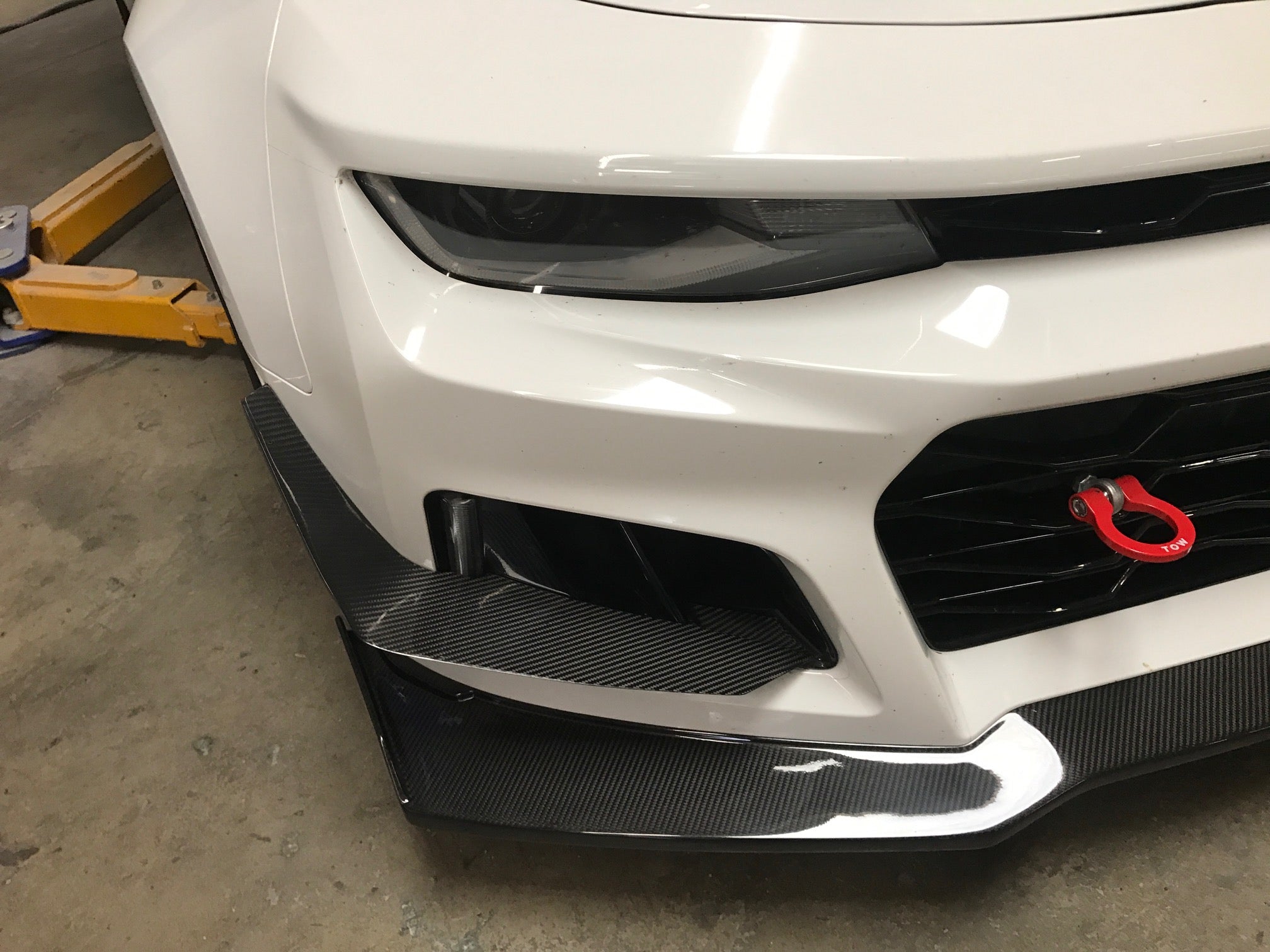Canards de fibra de carbono para parachoques delantero APR (Chevrolet Camaro ZL1 2017-2024)