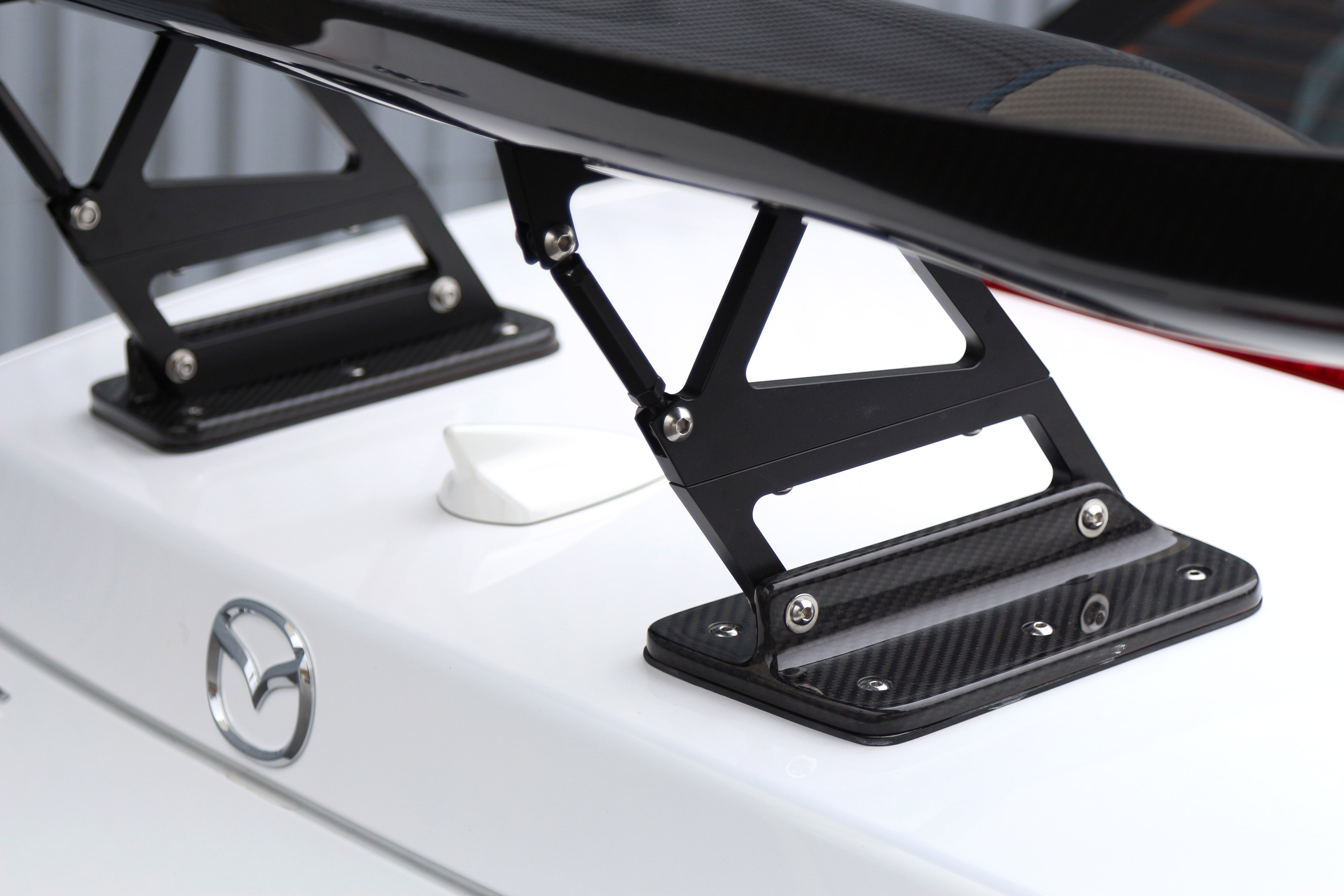 Alerón ajustable de fibra de carbono APR GTC-200 (Mazda Miata ND)