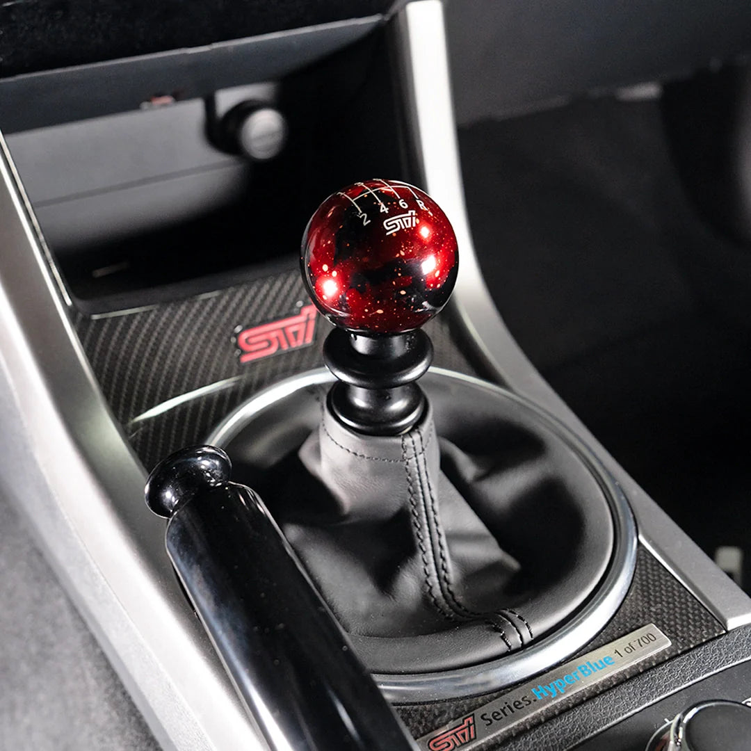 Perilla de cambio Billetworkz Cosmic Space - Grabado estándar STI de 6 velocidades - Subaru STI