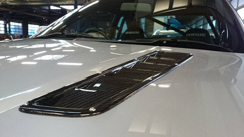 APR Carbon Fiber Universal Fitment Hood Vents, Long