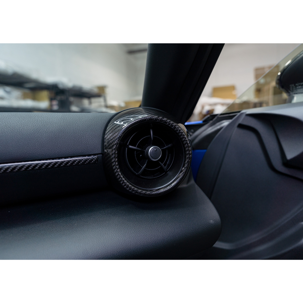 Cubierta de fibra de carbono seca para el tablero del pasajero JDMuscle 22+ BRZ/GR86 Tanso