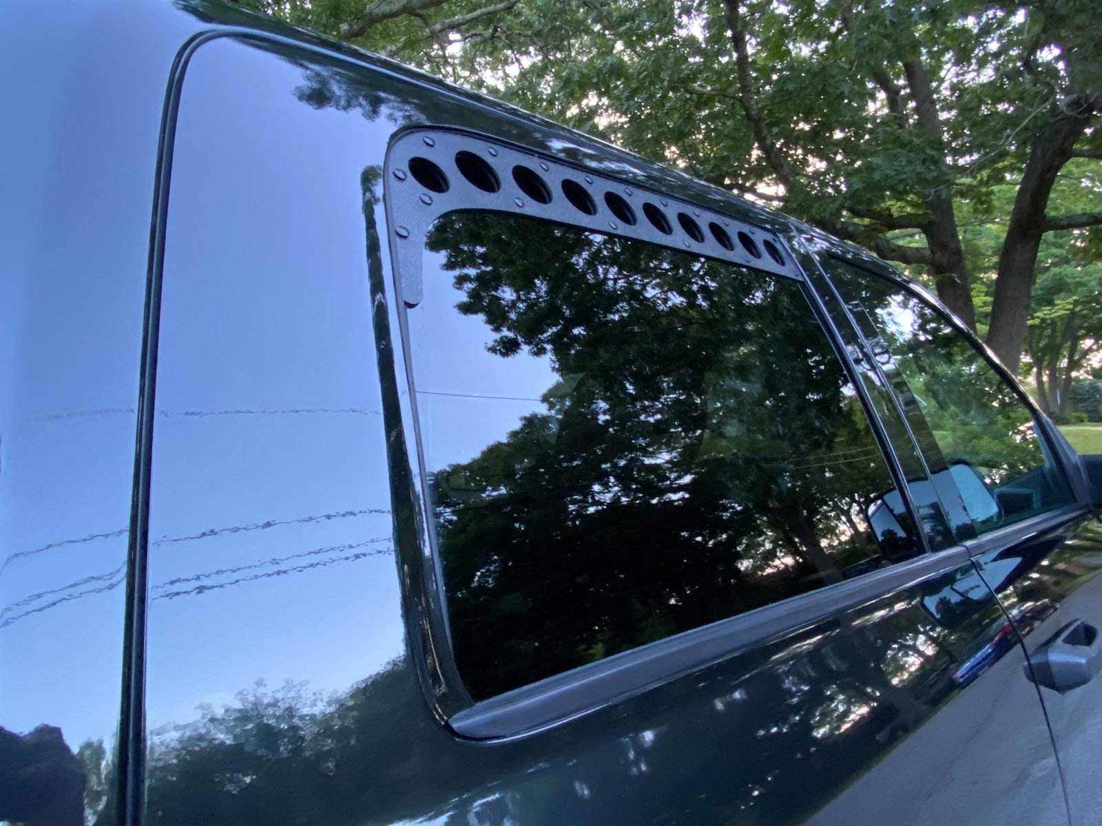 Visual Autowerks 4th Gen Ram Rear Window Vents (Crew Cab) - 3