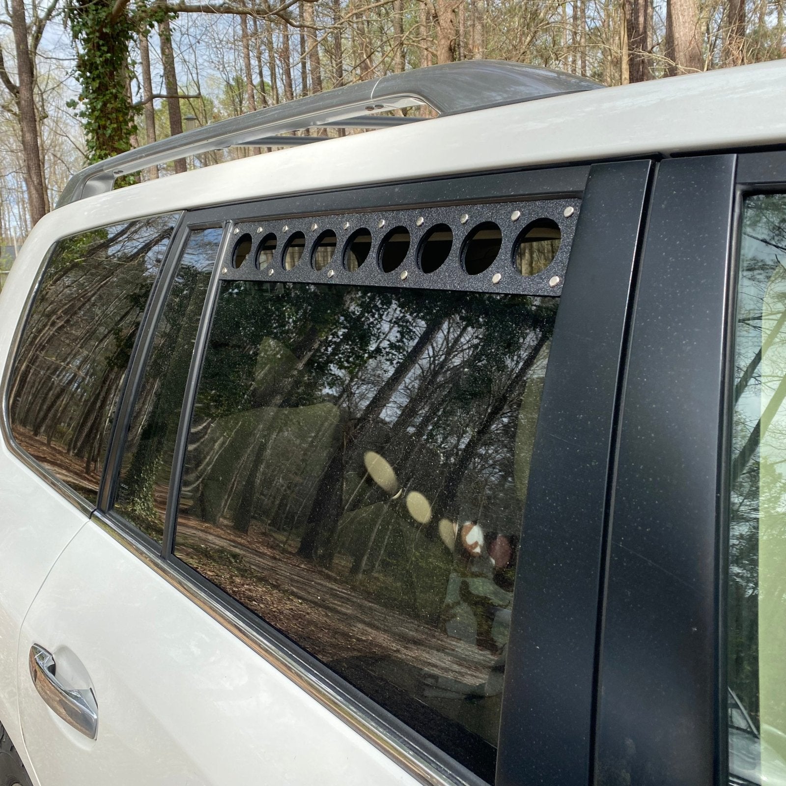 Visual Autowerks Toyota LC200/Lexus LX570 Window Vents - 1