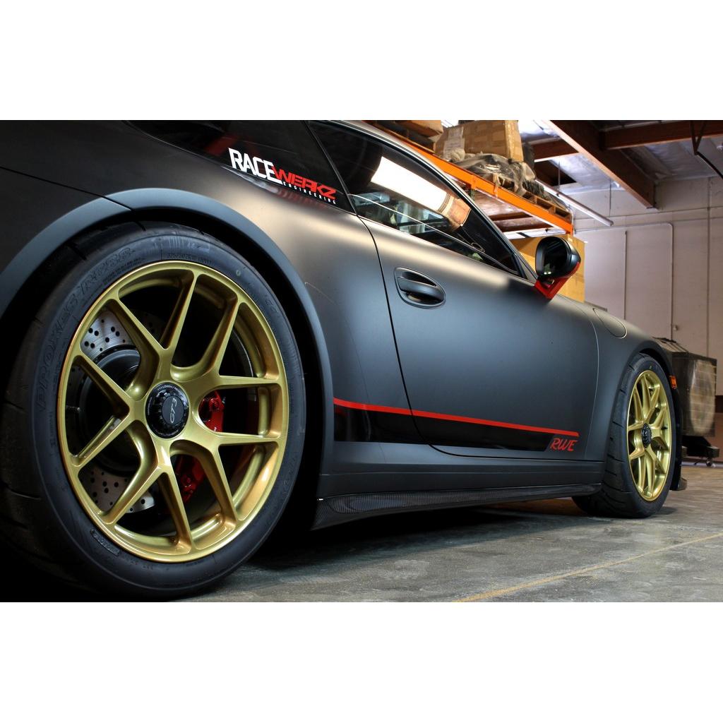 APR Carbon Fiber Side Rocker Extensions/ Side Skirt (2013-19 Porsche 991 GT3)