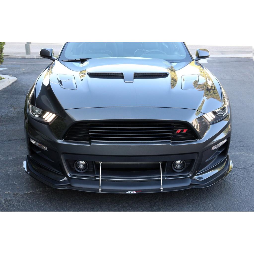 Divisor de viento delantero de fibra de carbono APR (Ford Mustang S550 2015-2017)