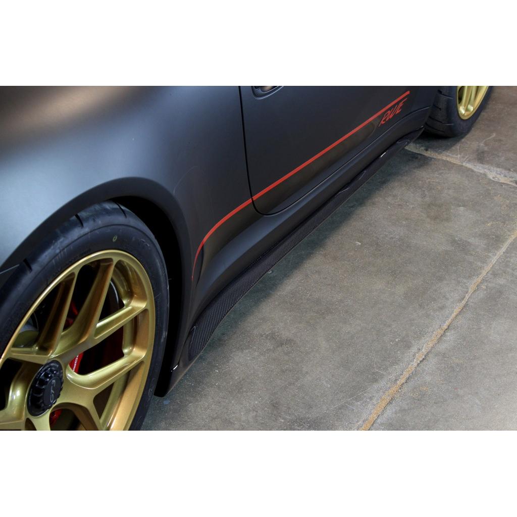 APR Carbon Fiber Side Rocker Extensions/ Side Skirt (2013-19 Porsche 991 GT3)
