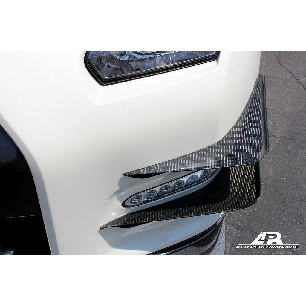 Canards de fibra de carbono para parachoques delantero APR (Nissan GTR R35 2012-2016)