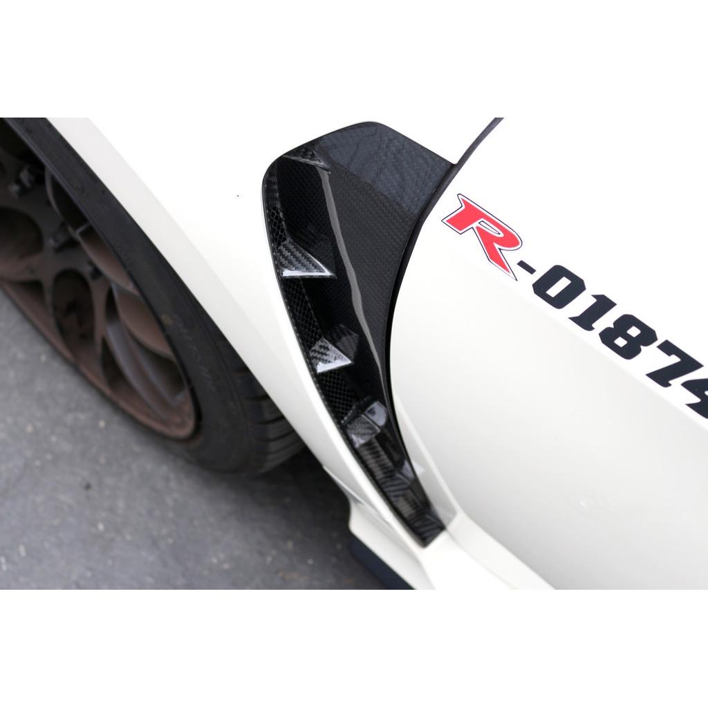Ventilaciones de guardabarros de fibra de carbono APR (Honda FK8 Civic Type R 2017-2021)