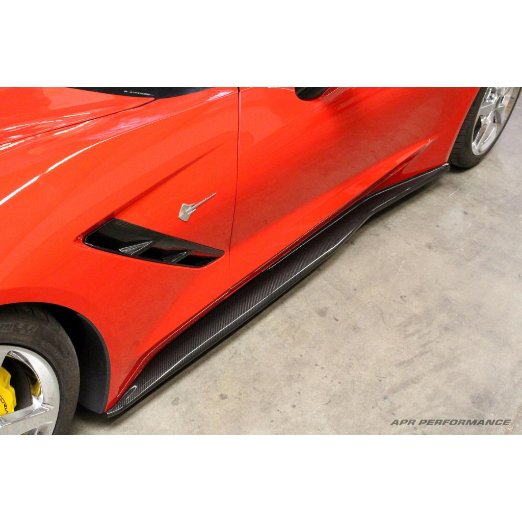 Extensiones de balancines laterales/faldones laterales de fibra de carbono APR (Chevrolet Corvette C7/Z06 2014-19)