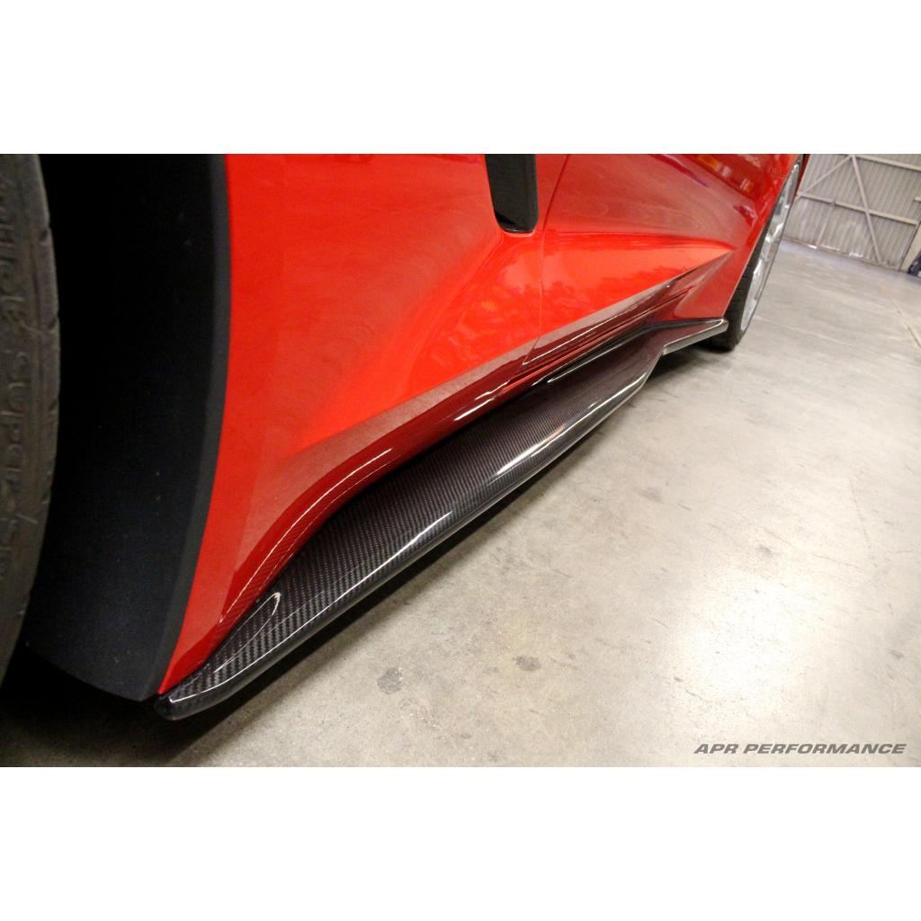 Extensiones de balancines laterales/faldones laterales de fibra de carbono APR (Chevrolet Corvette C7/Z06 2014-19)