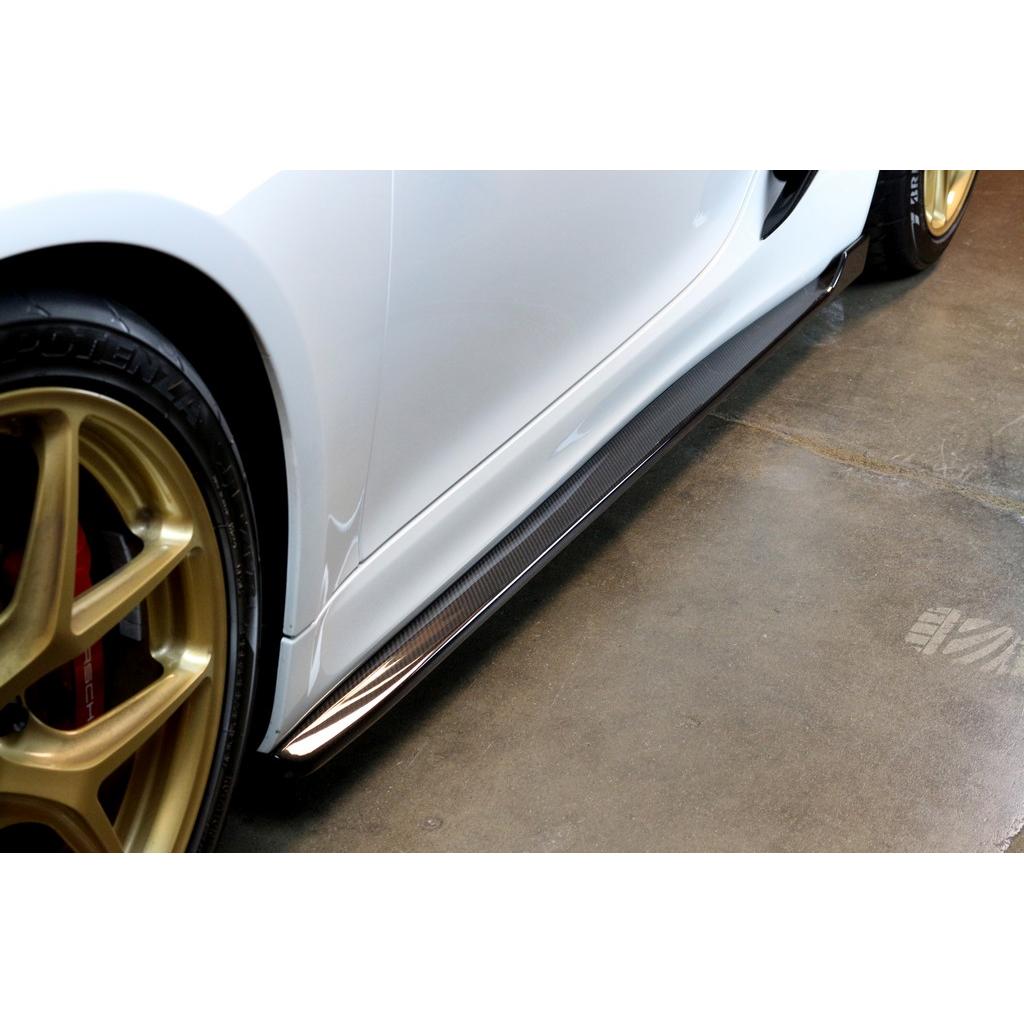 APR Carbon Fiber Side Rocker Extensions/ Side Skirt (2015-2016 Porsche 981 Cayman GT4)