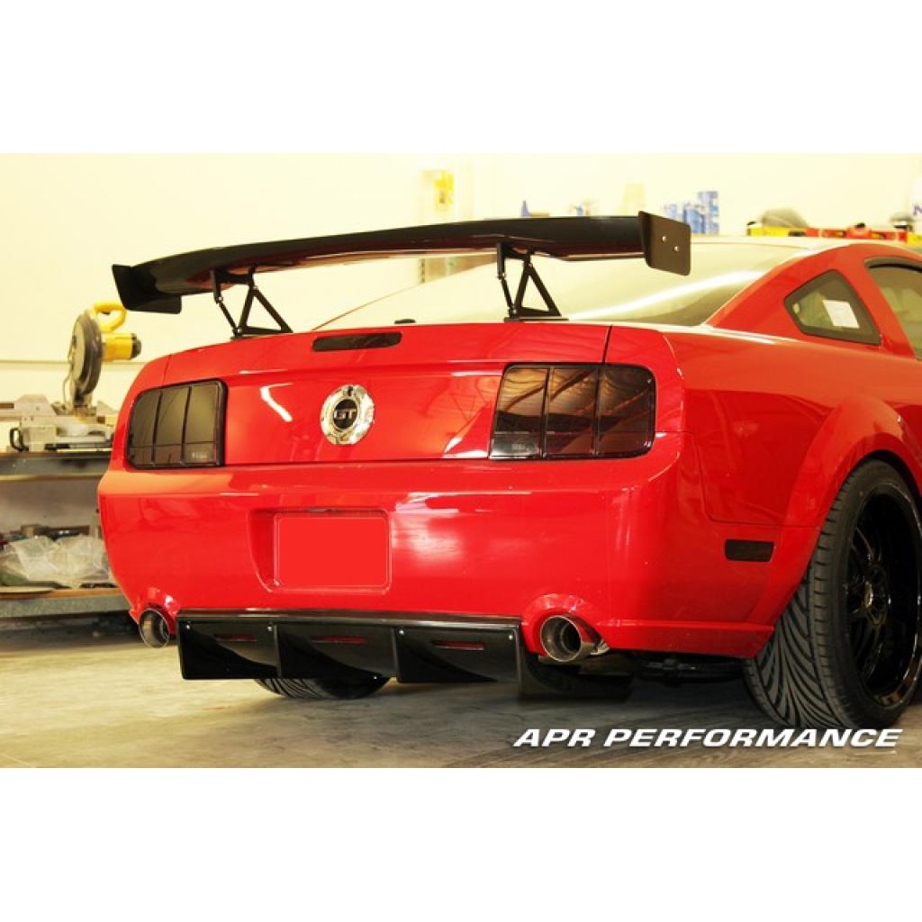 Difusor trasero de fibra de carbono APR (Ford Mustang S197 2005-2009)