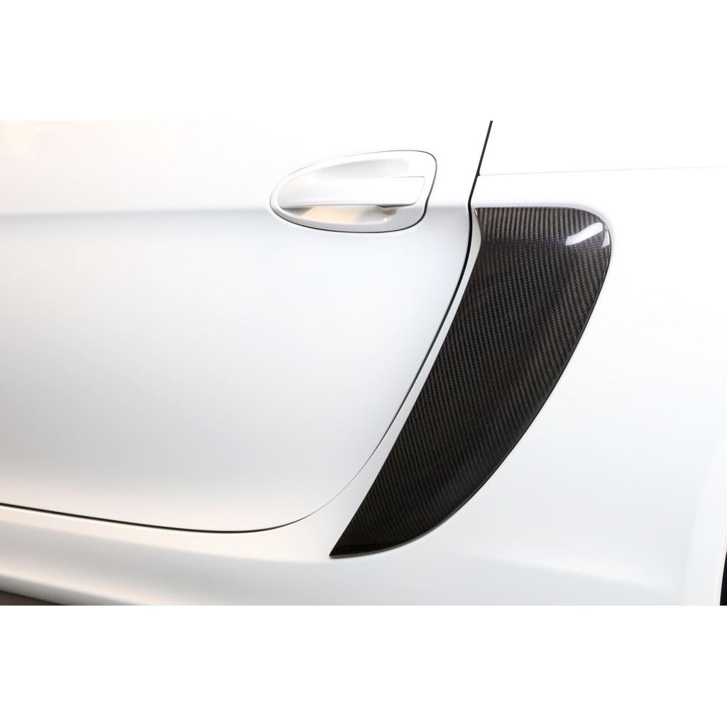 Cápsula lateral de fibra de carbono APR (Porsche 981 Cayman GT4 2015-2016)