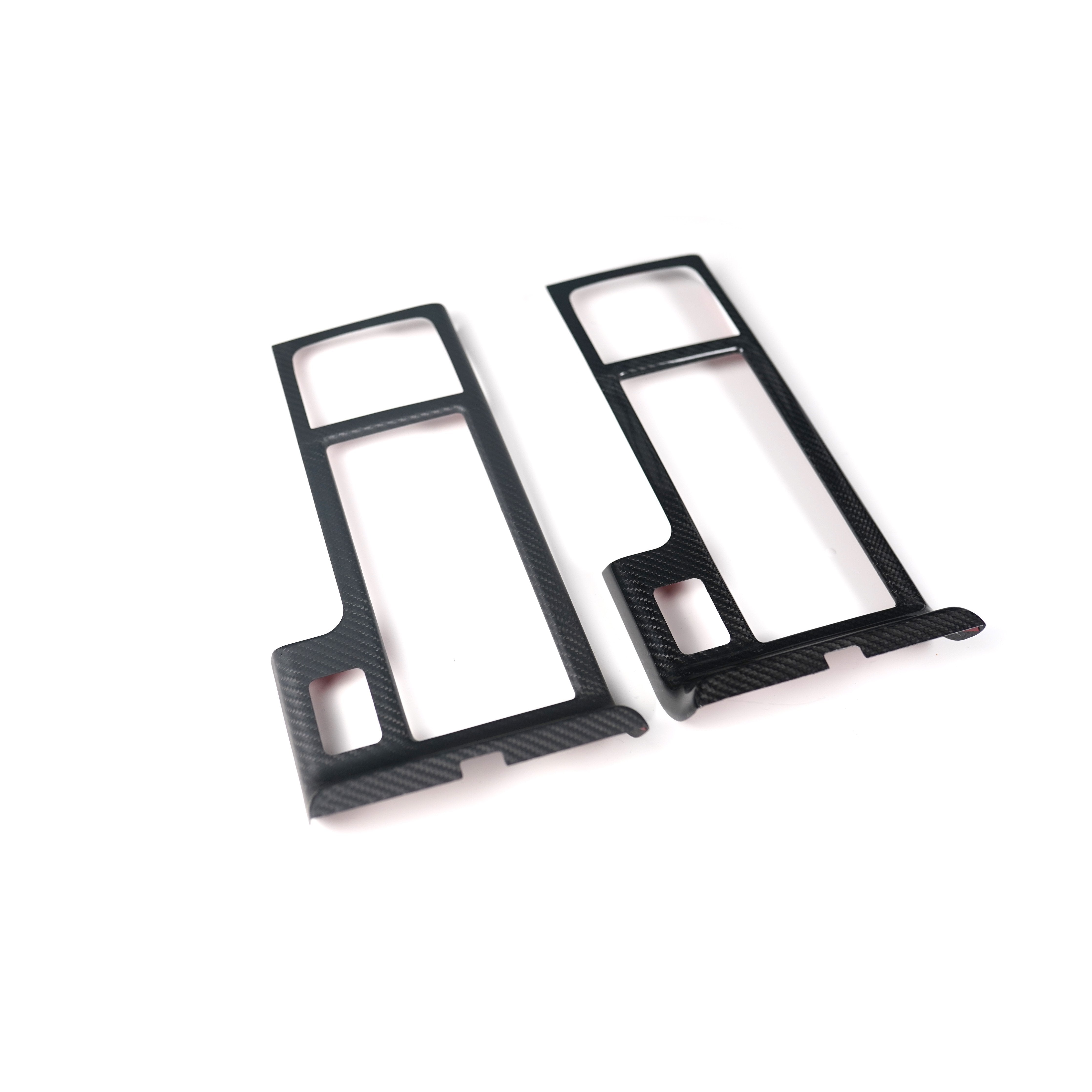 Cubierta para portavasos de fibra de carbono seca Tanso de JDMuscle (Subaru STI 15-21)
