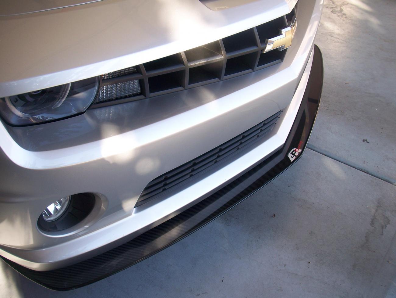 Divisor de viento delantero de fibra de carbono APR (Chevrolet Camaro SS 2014-2015)