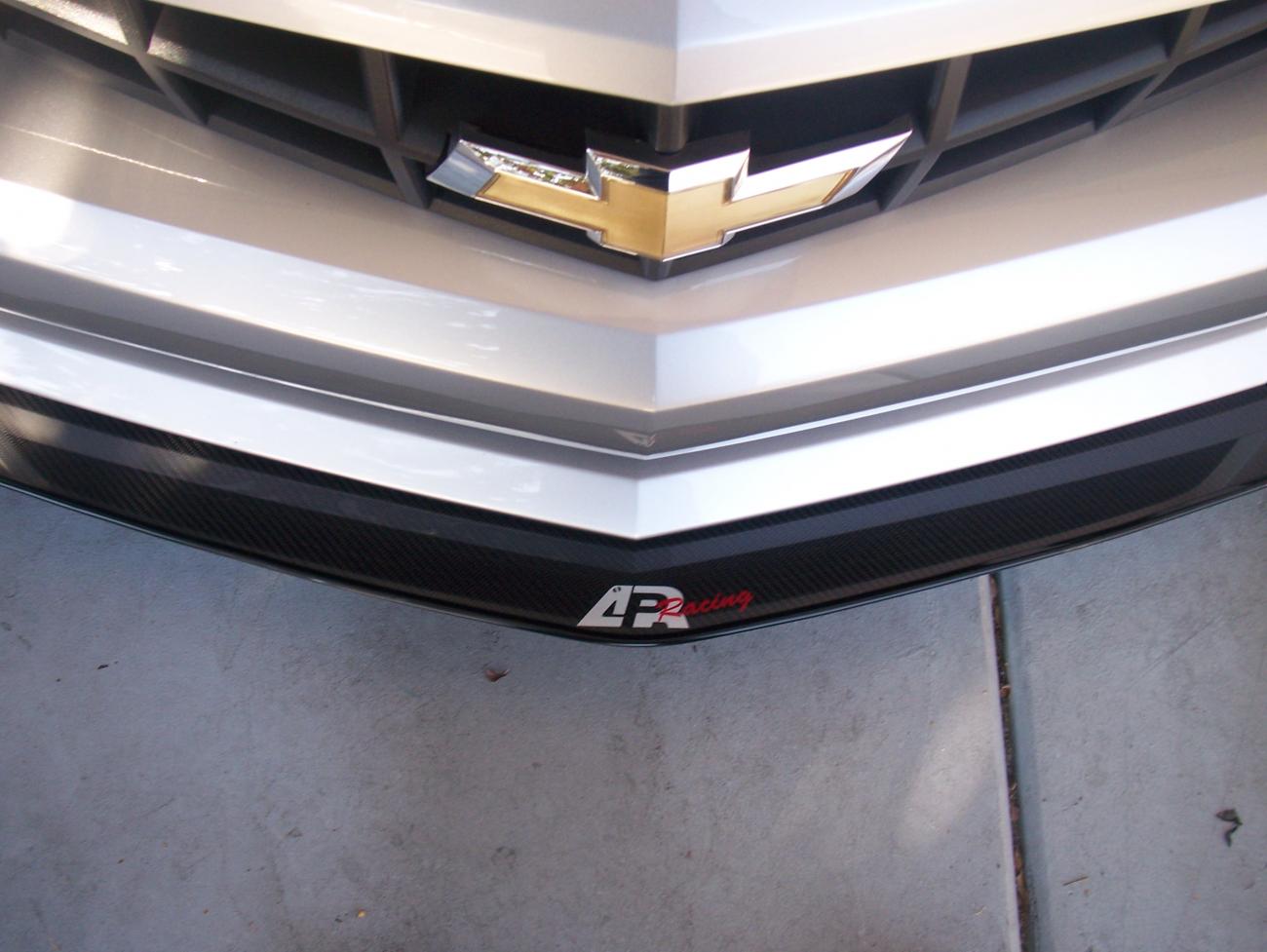Divisor de viento delantero de fibra de carbono APR (Chevrolet Camaro SS 2014-2015)