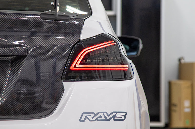 Luces traseras CR con especificaciones OLM (lente ahumada, base negra) - Subaru WRX y STI 2015-2021