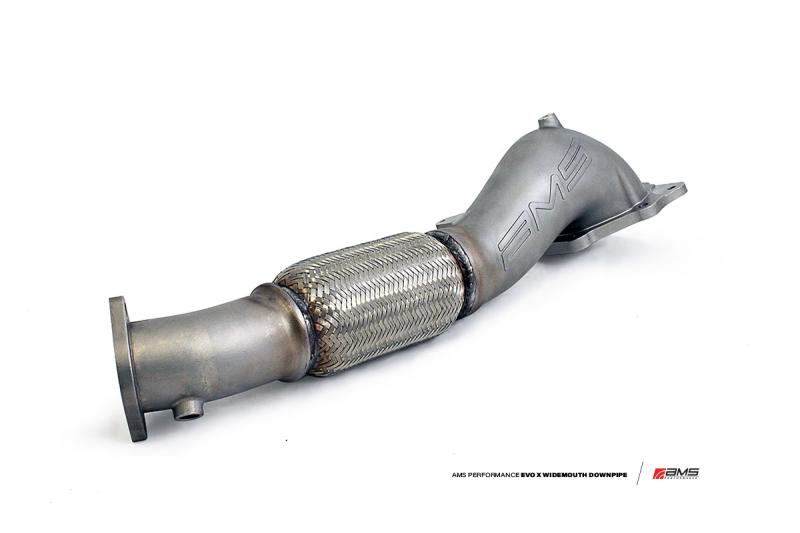Tubo de bajada AMS con salida de turbo (Evo X) (AMSAMS.04.05.0001-1)