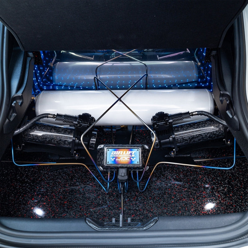 Air Lift Trunk Setup With Carbon And Titanium Accents