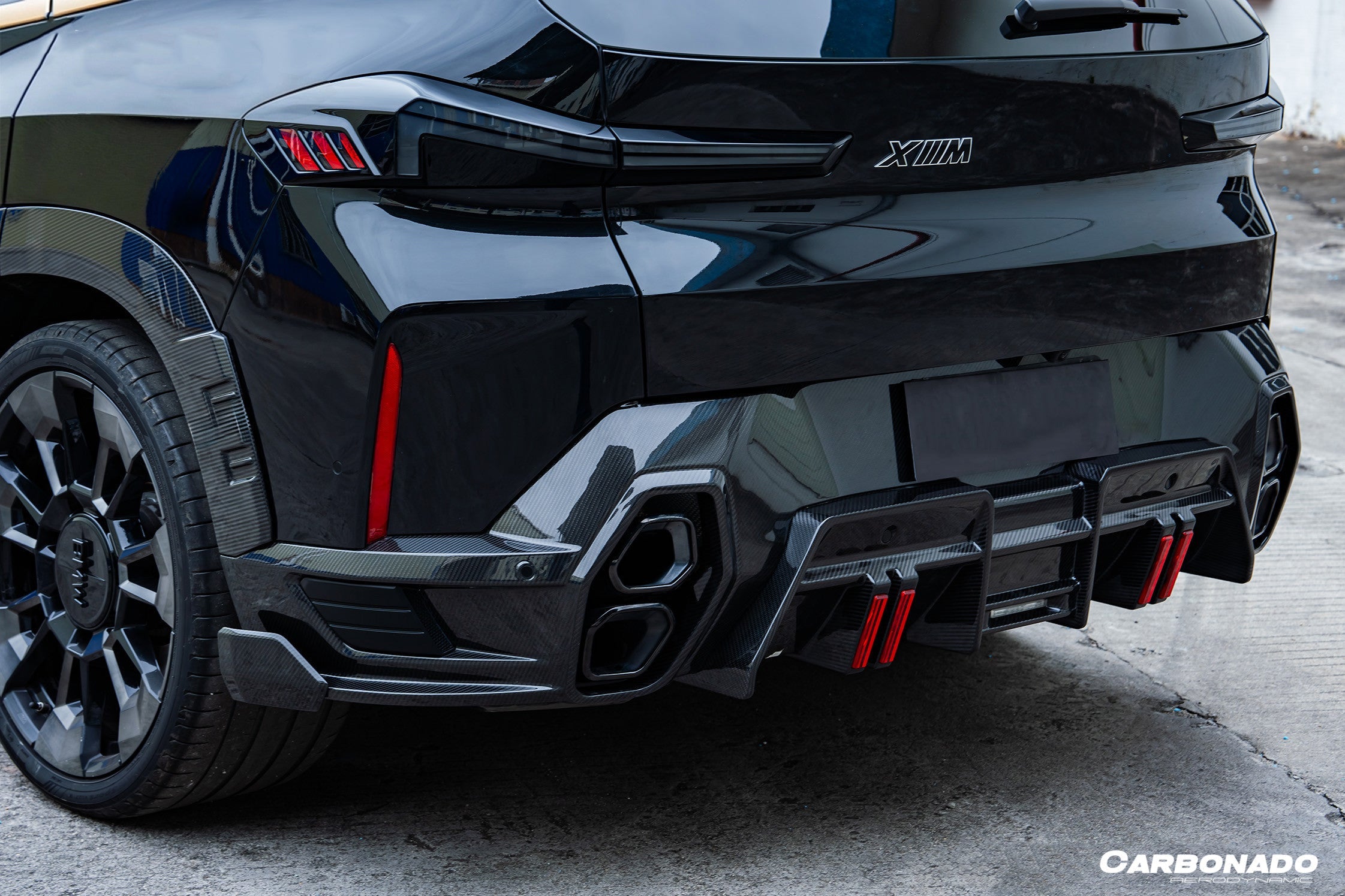 Carbonado LD Style Dry Carbon Fiber Rear Diffuser Lip with Exhaust | 2023-2025 BMW XM G09