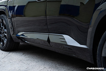 Carbonado 2023-2025 BMW XM G09 LD Style Dry Carbon Fiber Side Skirts With Under Board