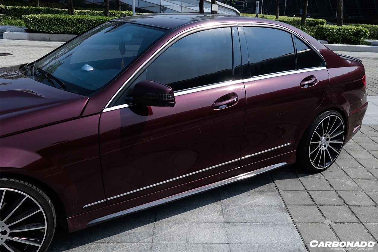 Faldones laterales estilo P para Mercedes Benz Clase C W204 Sedán Carbonado 2008-2014